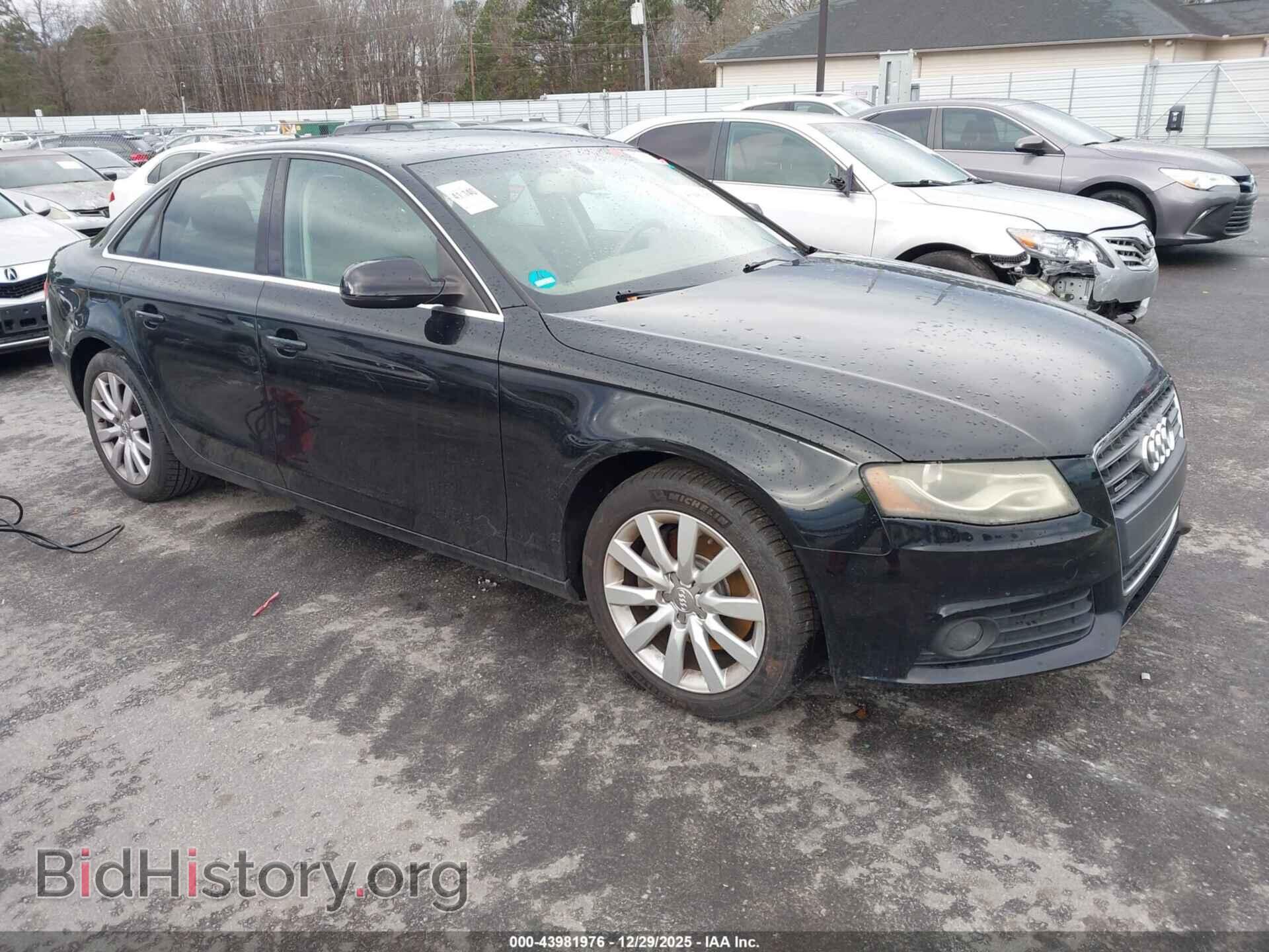 Photo WAUHFBFL1BN015091 - AUDI A4 2011