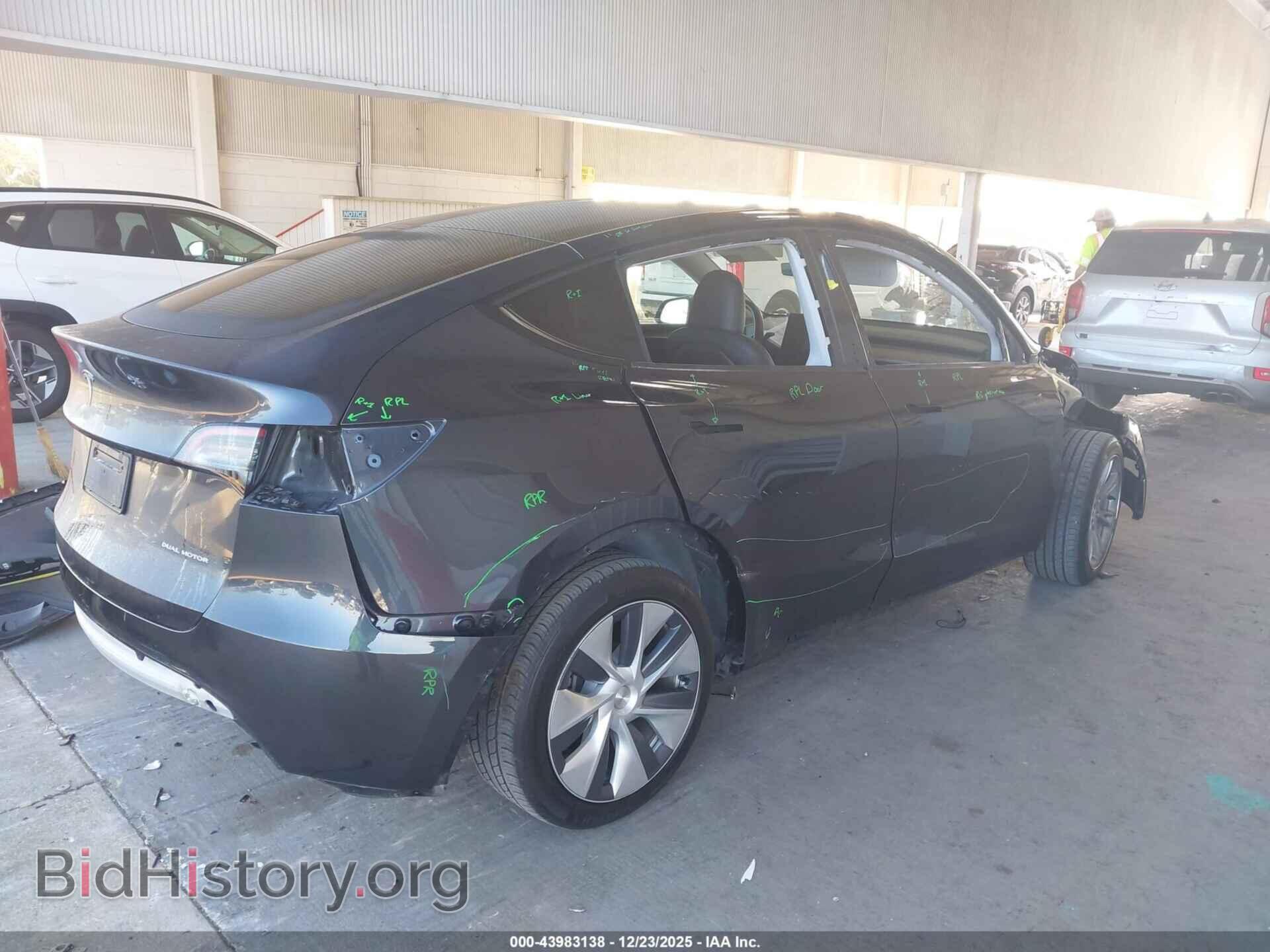 2024 TESLA MODEL Y - VIN: 7SAYGAEE6RF090104 - Фото 4