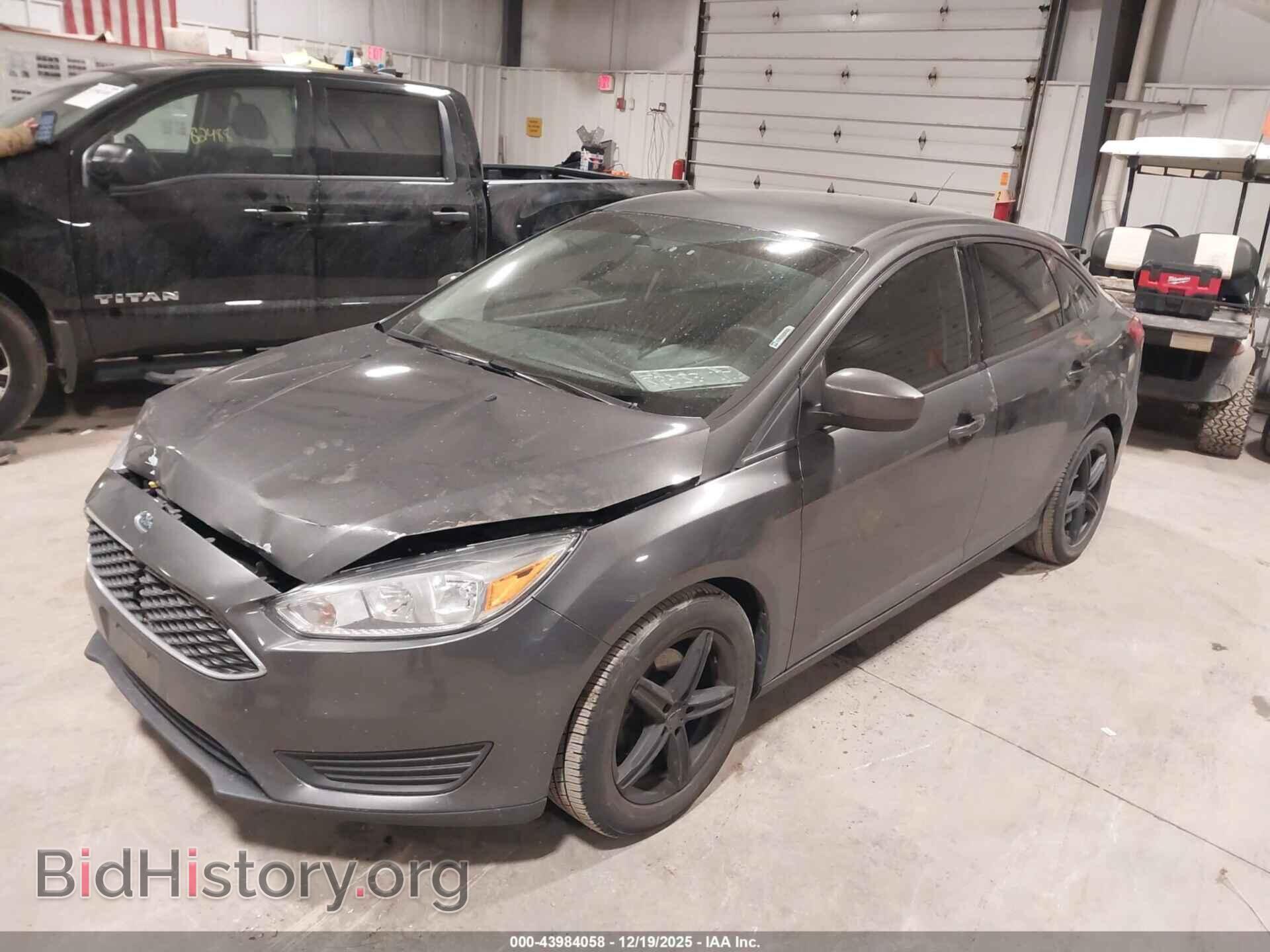 2018 FORD FOCUS - VIN: 1FADP3F2XJL239102 - Photo 2