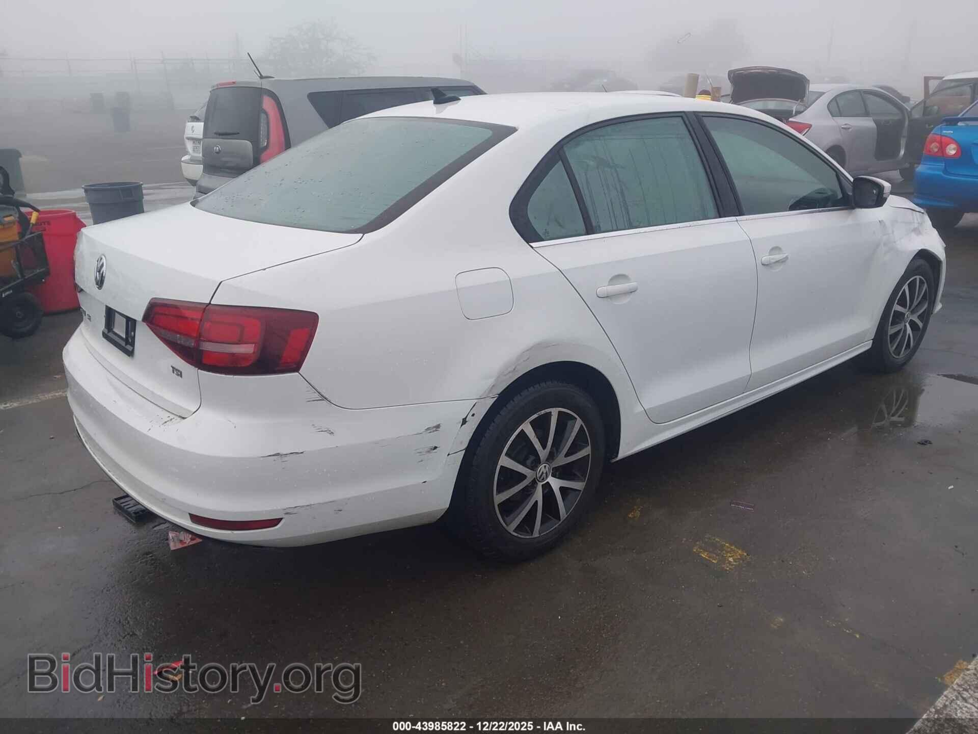 2017 VOLKSWAGEN JETTA - VIN: 3VWDB7AJ5HM210529 - Фото 4