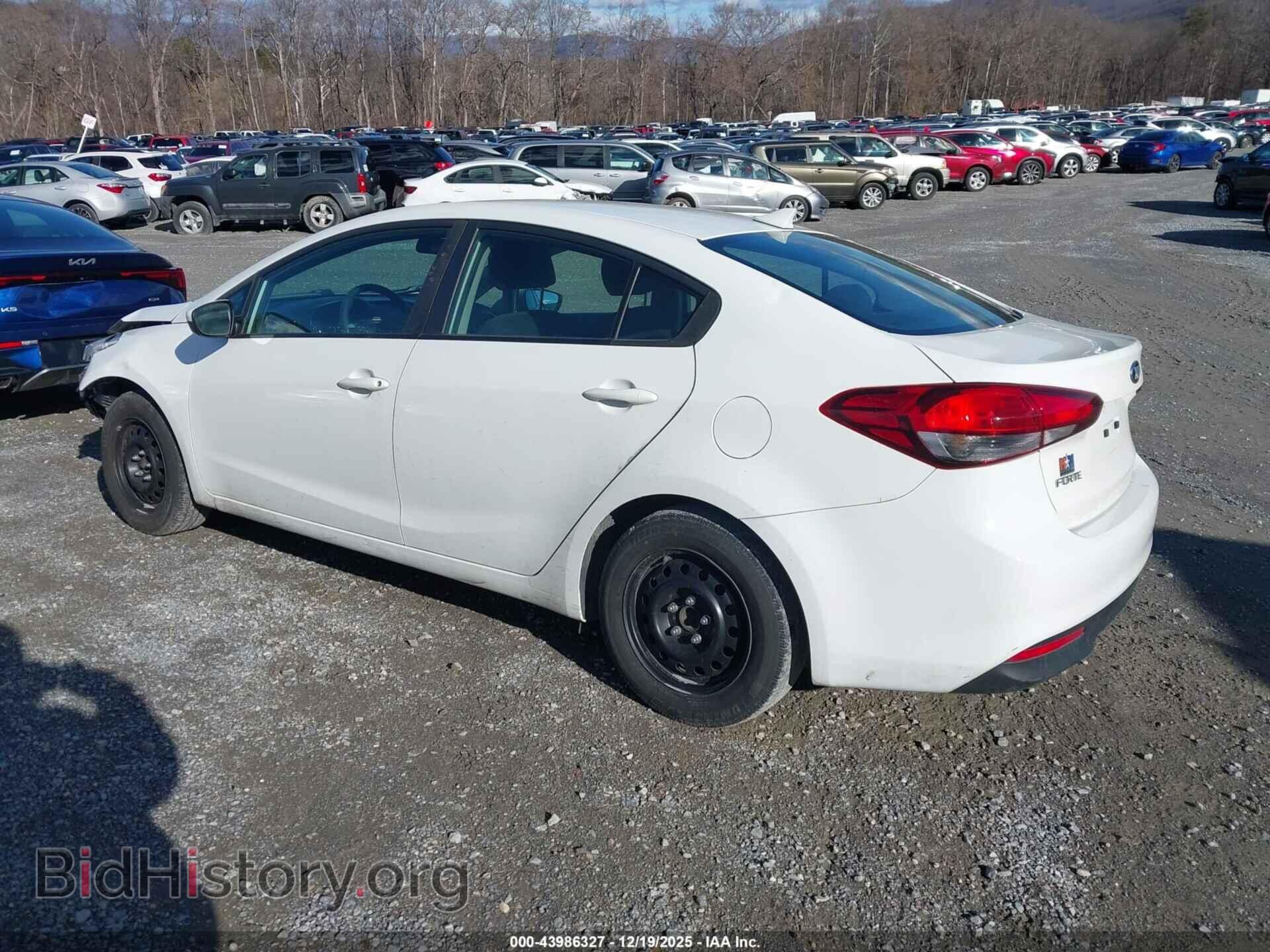 2018 KIA FORTE - VIN: 3KPFK4A73JE196242 - Фото 3