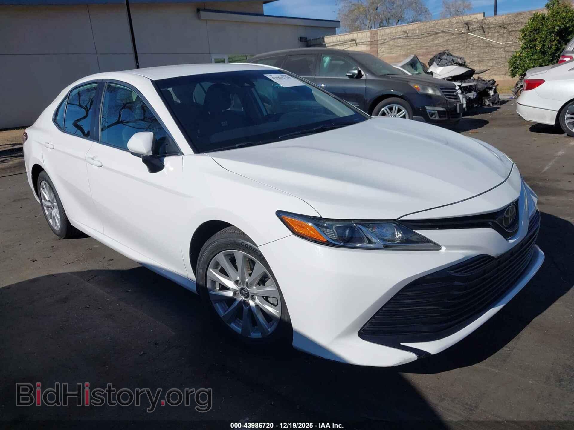 Photo 4T1C11AK5LU355660 - TOYOTA CAMRY 2020