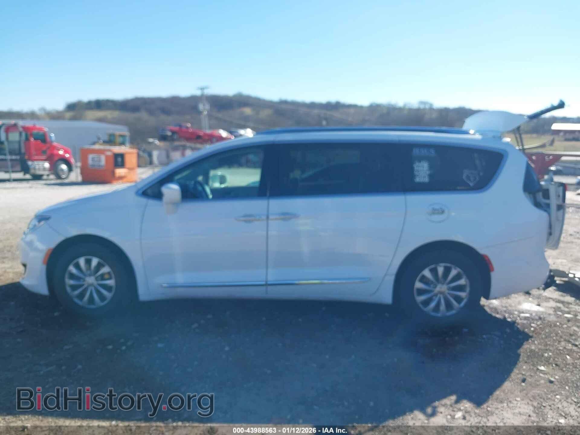 2018 CHRYSLER PACIFICA - VIN: 2C4RC1BGXJR130650 - Фото 15