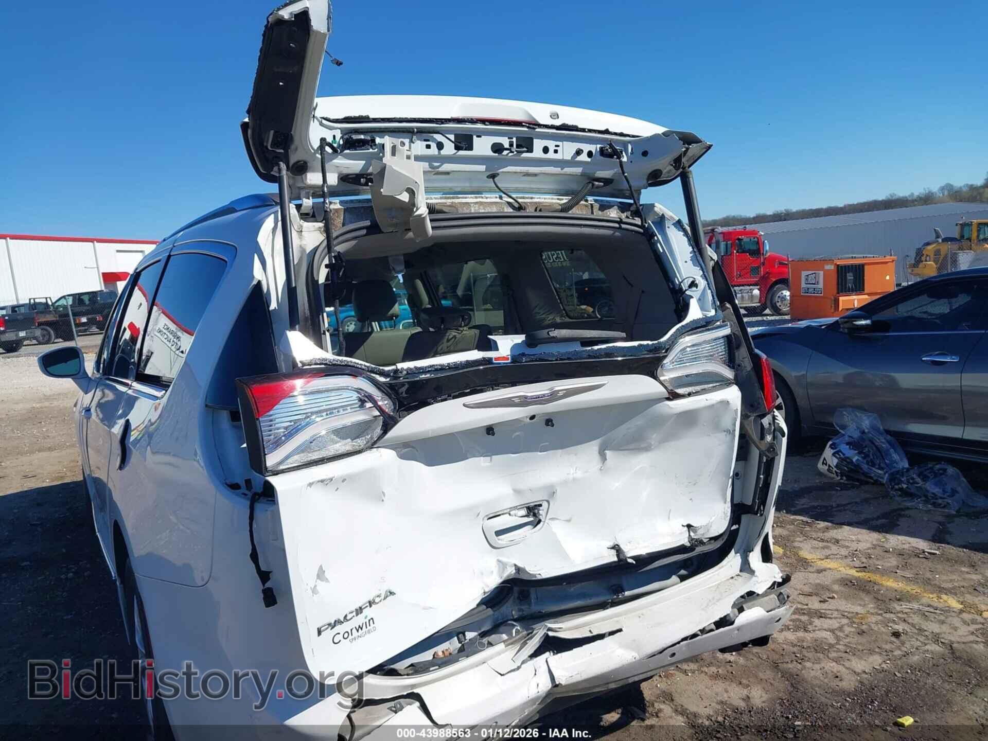 2018 CHRYSLER PACIFICA - VIN: 2C4RC1BGXJR130650 - Фото 6