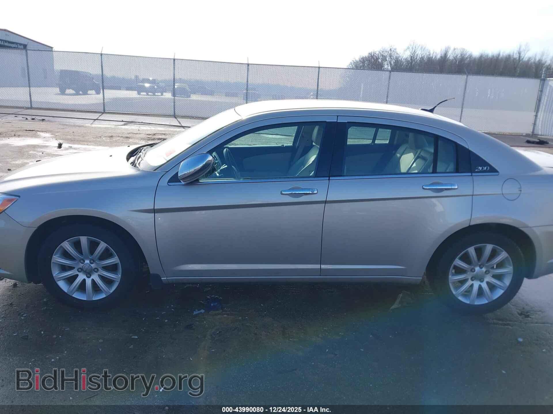 2013 CHRYSLER 200 - VIN: 1C3CCBCG3DN720317 - Photo 14