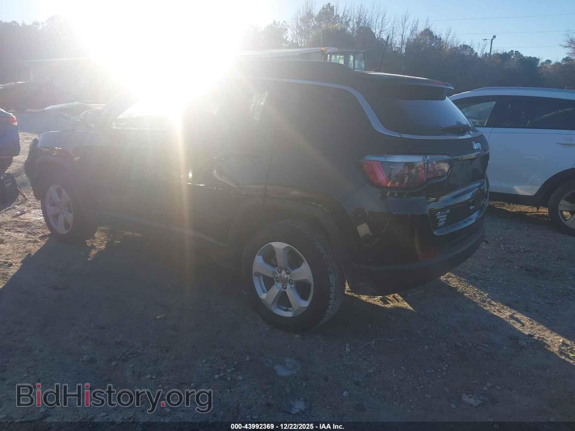 2018 JEEP COMPASS - VIN: 3C4NJDBBXJT246552 - Фото 3