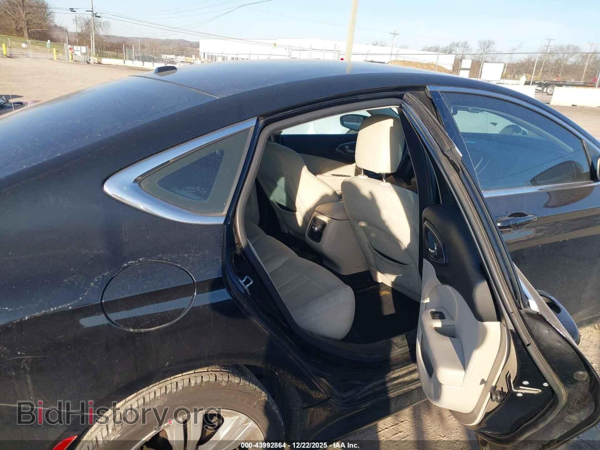 2015 CHRYSLER 200 - VIN: 1C3CCCAB8FN534921 - Фото 8