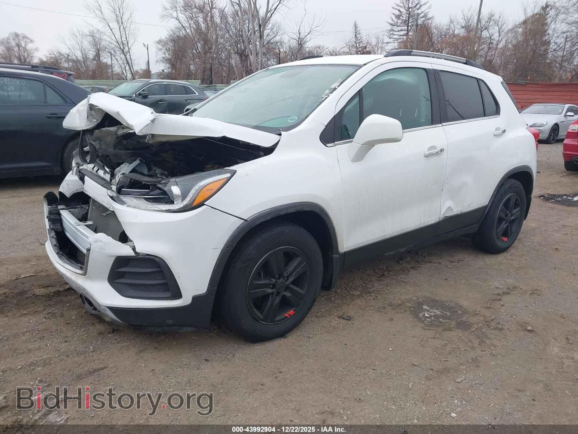 2017 CHEVROLET TRAX - VIN: 3GNCJLSB2HL251666 - Фото 2