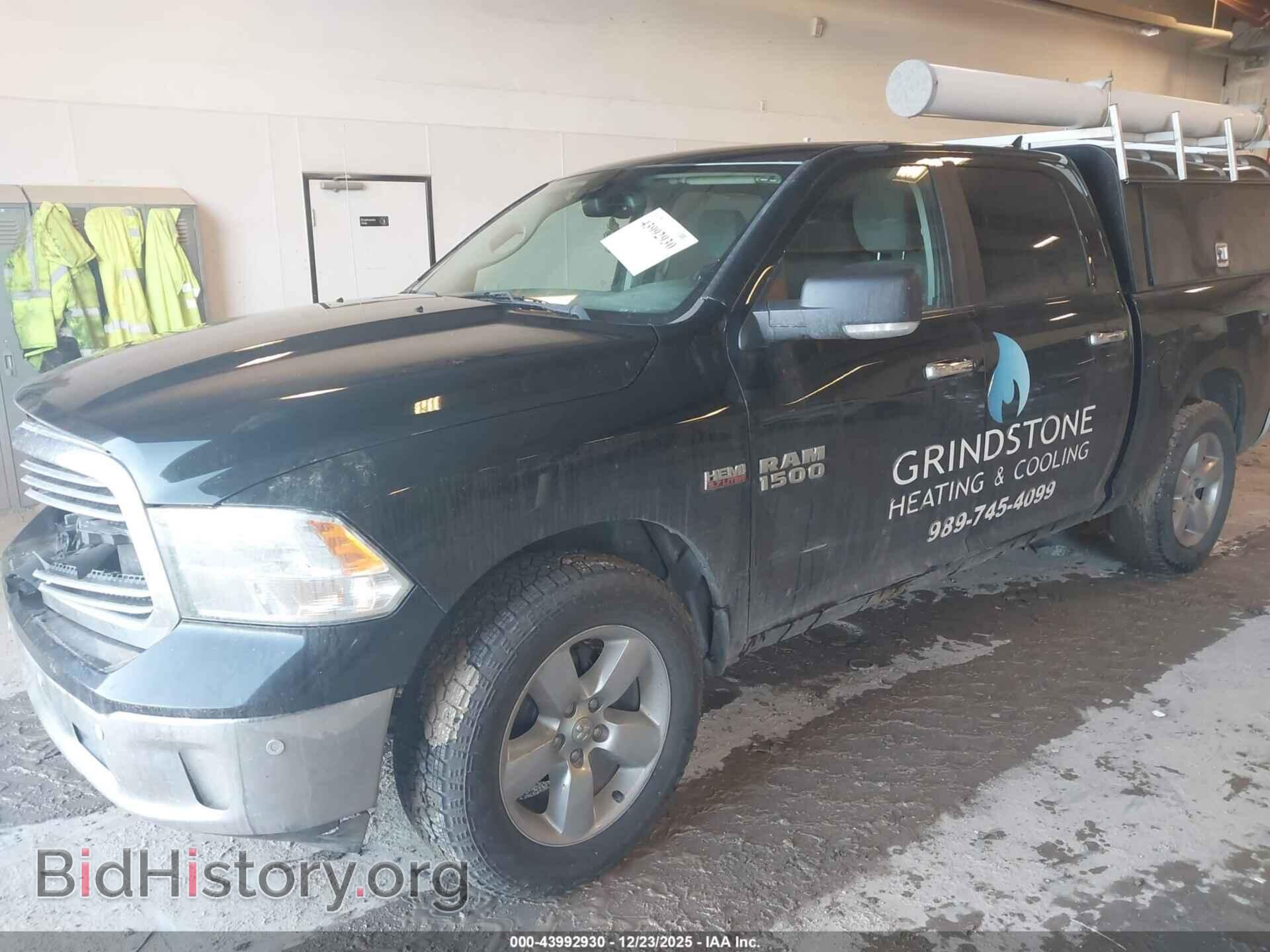 2017 RAM 1500 - VIN: 1C6RR7LT2HS814332 - Фото 2