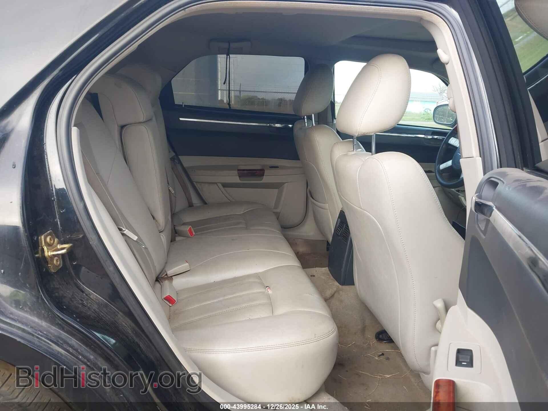 2006 CHRYSLER 300C - VIN: 2C3KA63H06H319319 - Фото 8