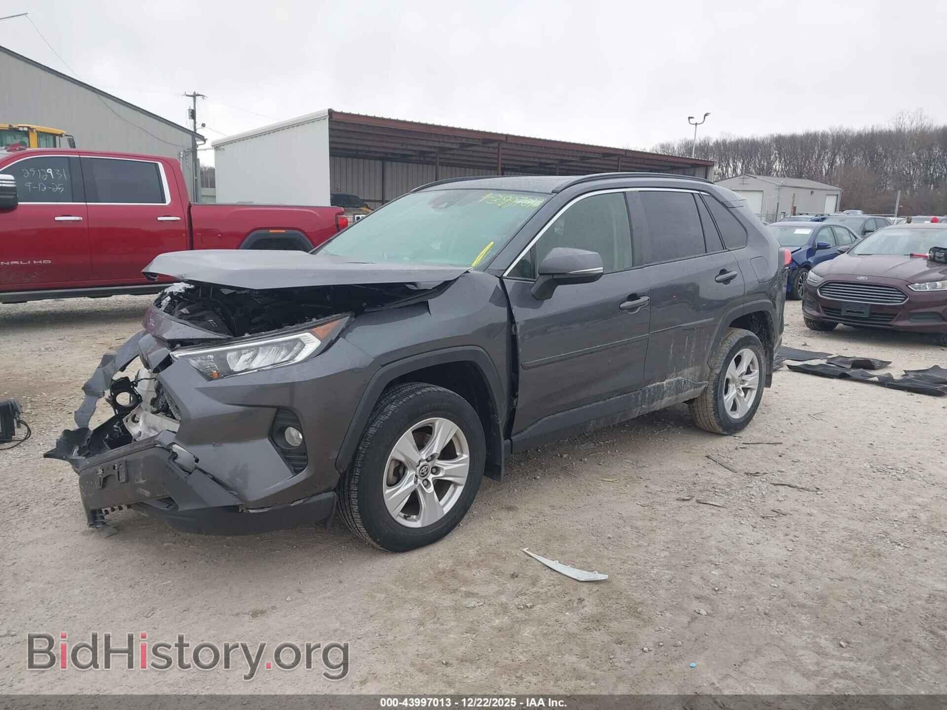 2020 TOYOTA RAV4 - VIN: JTMP1RFVXLD050145 - Фото 2