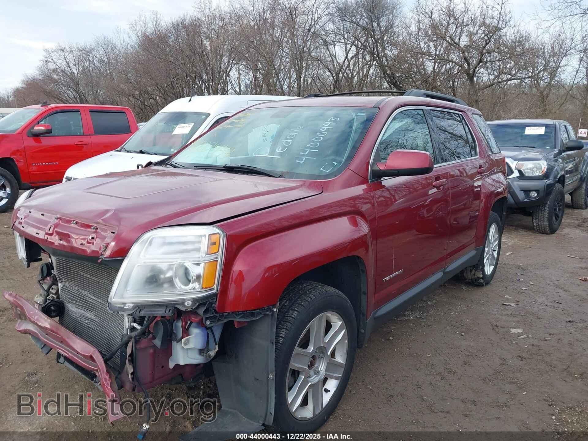 2011 GMC TERRAIN - VIN: 2CTFLUE52B6215083 - Photo 2