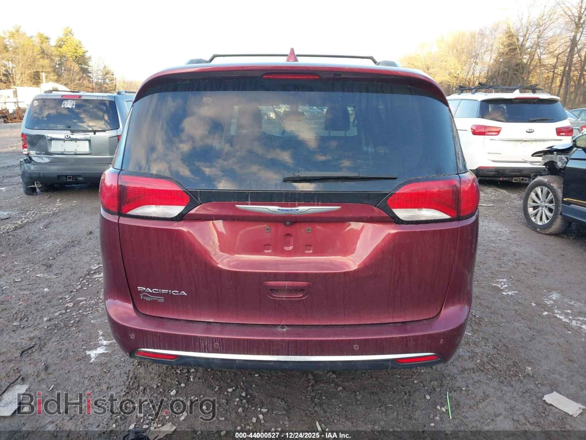 2018 CHRYSLER PACIFICA - VIN: 2C4RC1BG7JR269330 - Фото 16