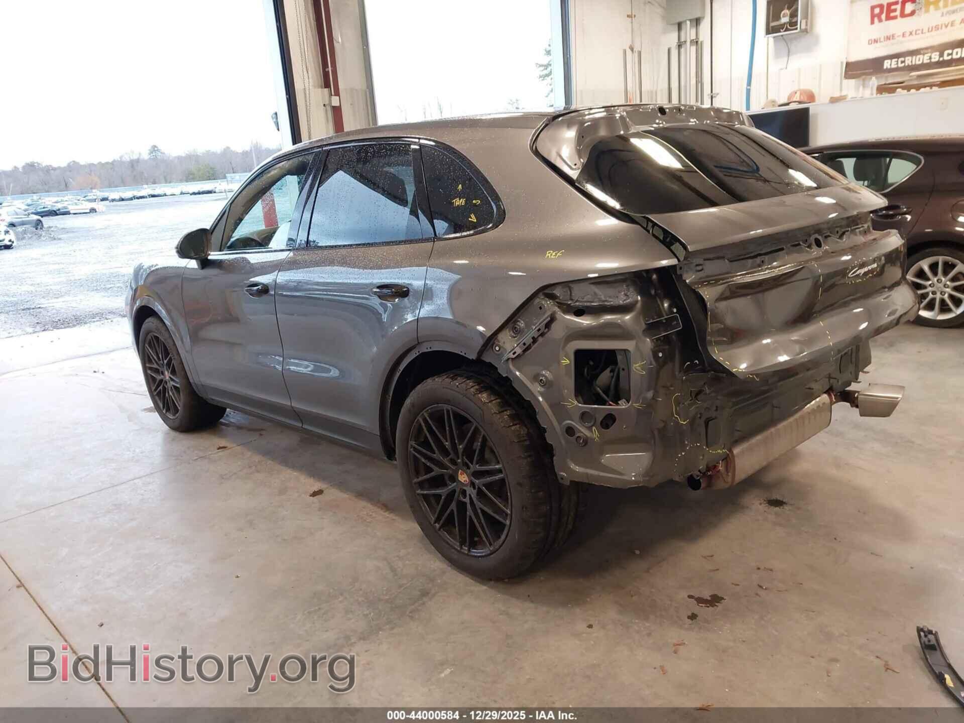 2025 PORSCHE CAYENNE - VIN: WP1AA2AY7SDA02422 - Фото 3