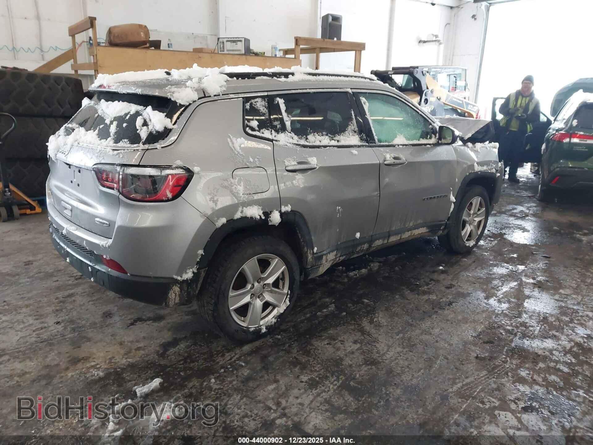 2022 JEEP COMPASS - VIN: 3C4NJDBB4NT136733 - Фото 4