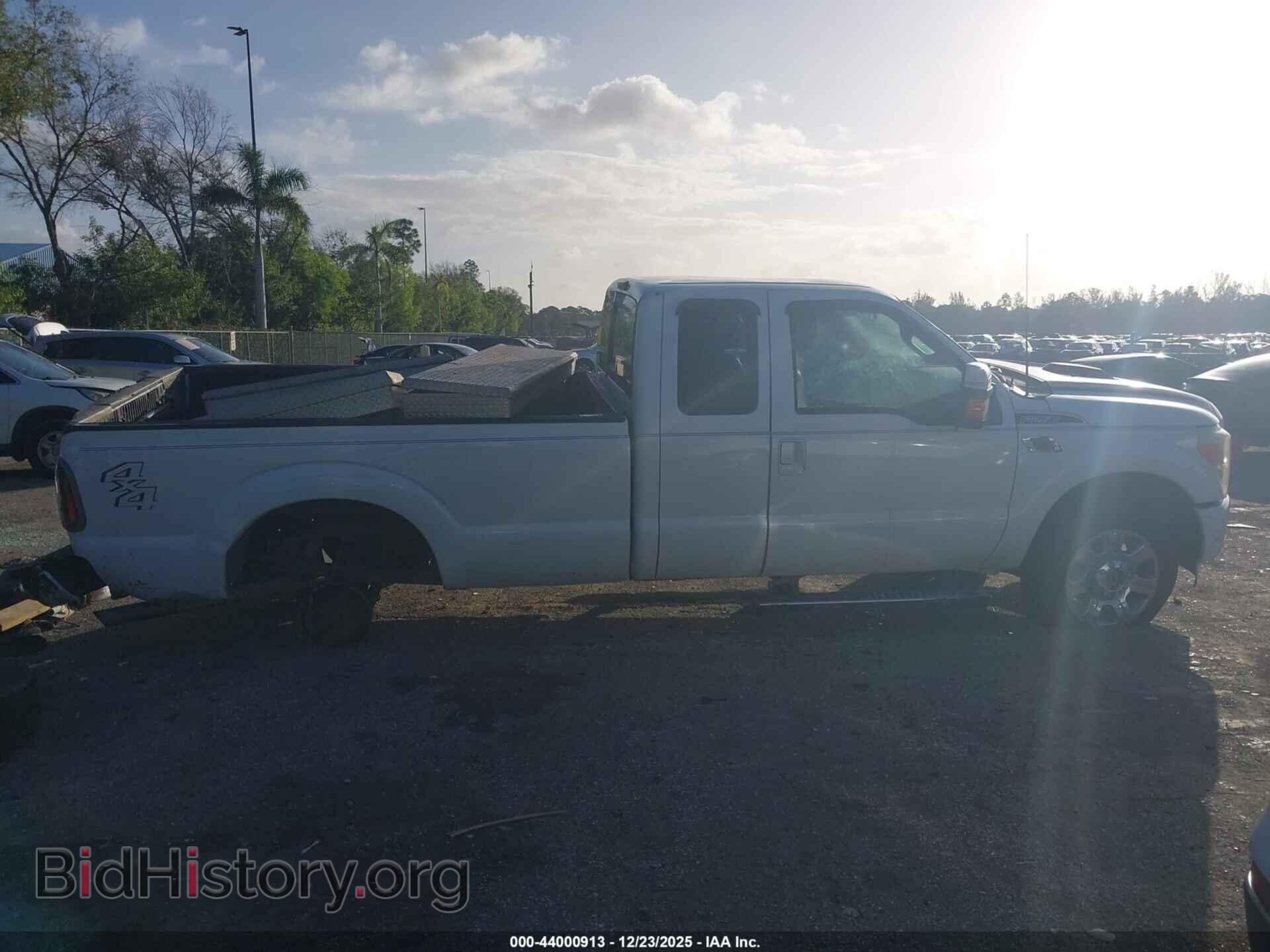 2011 FORD F-250 - VIN: 1FT7X2B61BEA83189 - Фото 13