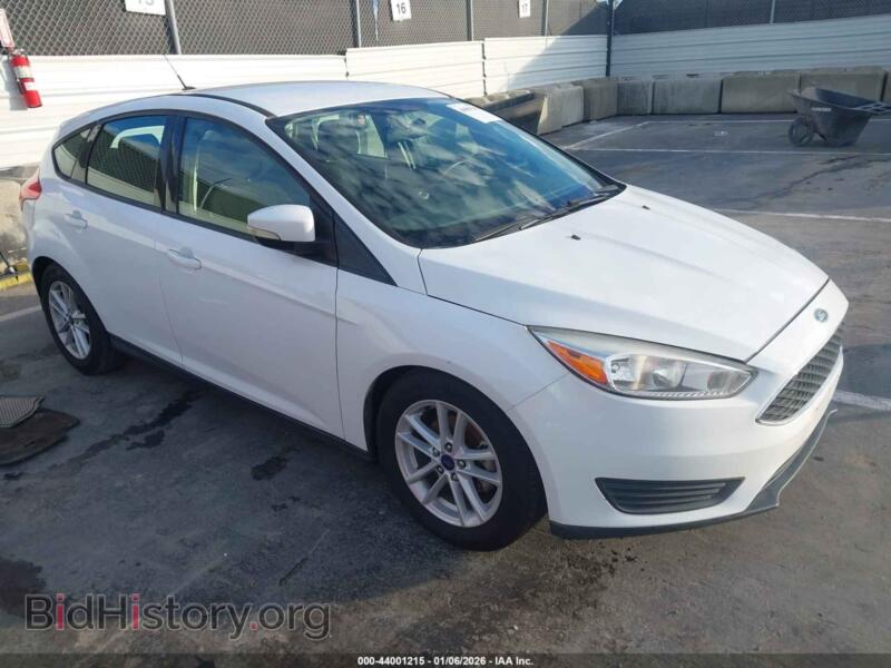 2017 Ford FOCUS SE (VIN 1FADP3K27HL343658) — фото 1 из 16, IAAI, повреждение: передняя часть