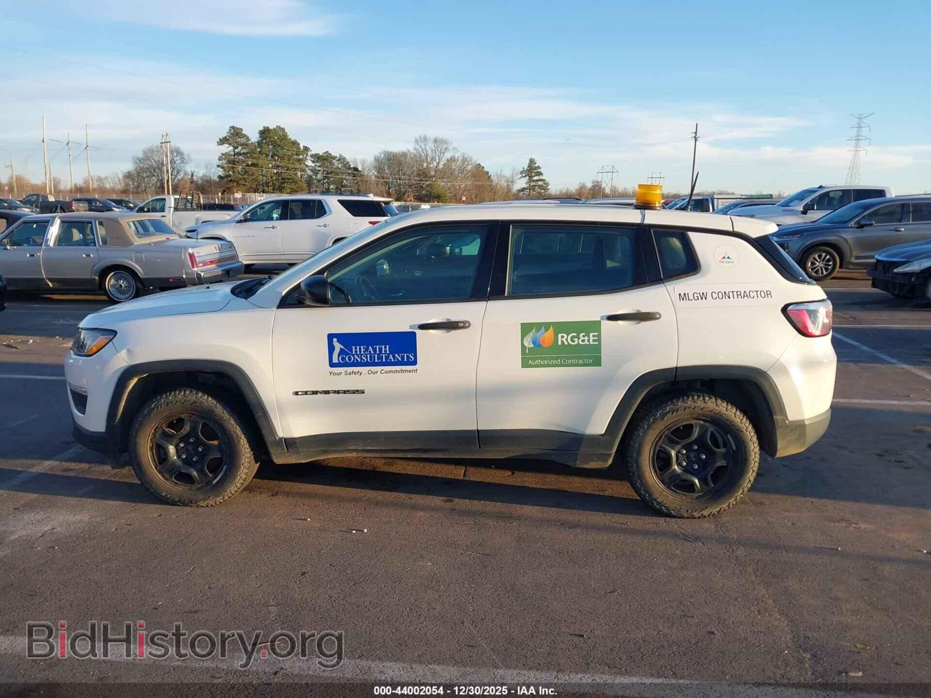 2018 JEEP COMPASS - VIN: 3C4NJCAB2JT318176 - Фото 14