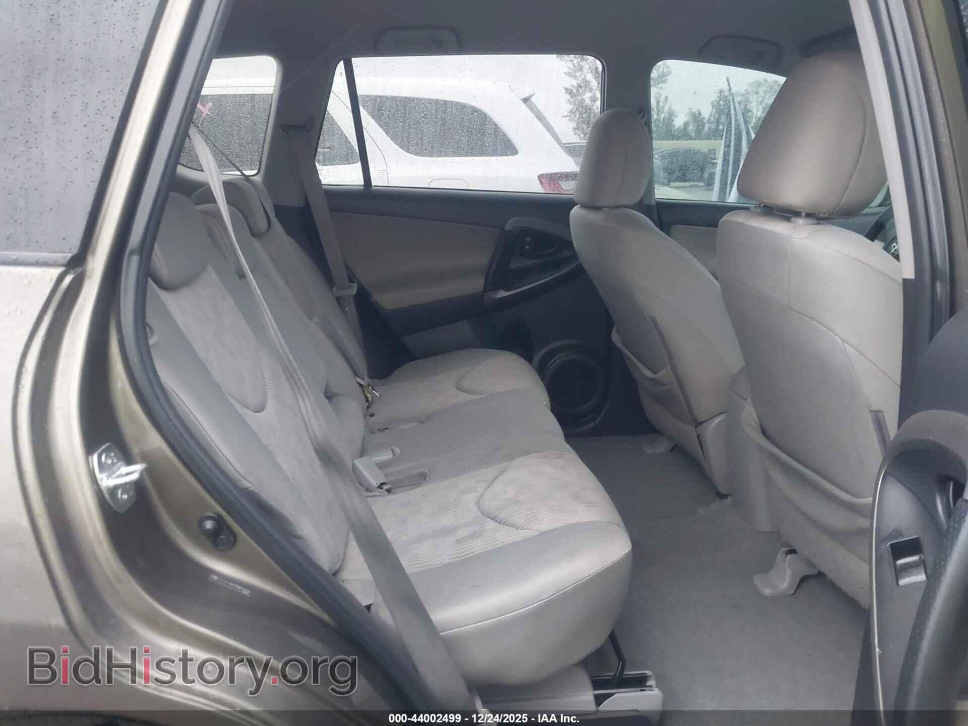 2011 TOYOTA RAV4 - VIN: 2T3ZF4DV2BW062694 - Фото 8