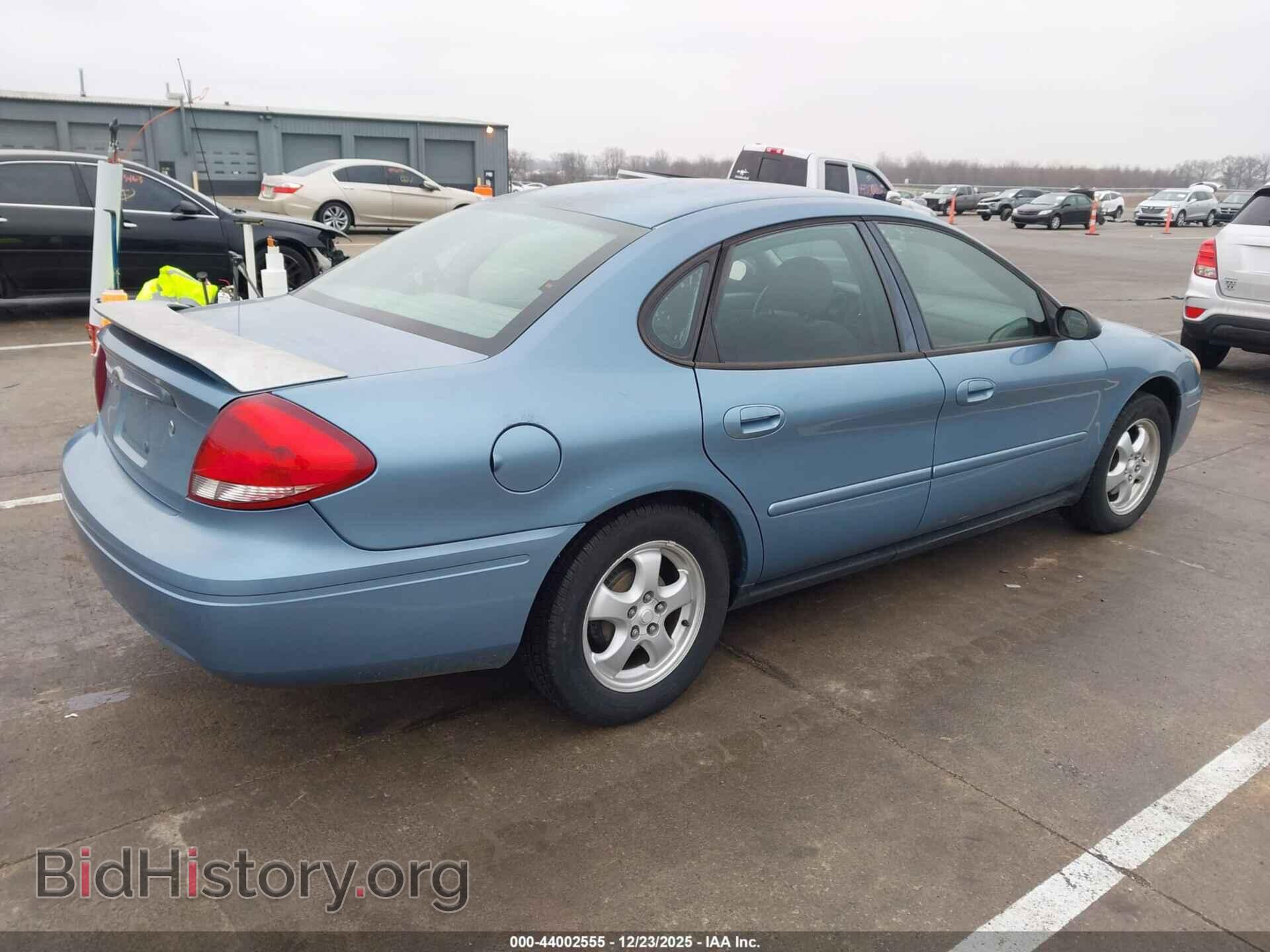 2005 FORD TAURUS - VIN: 1FAFP53265A266307 - Фото 4