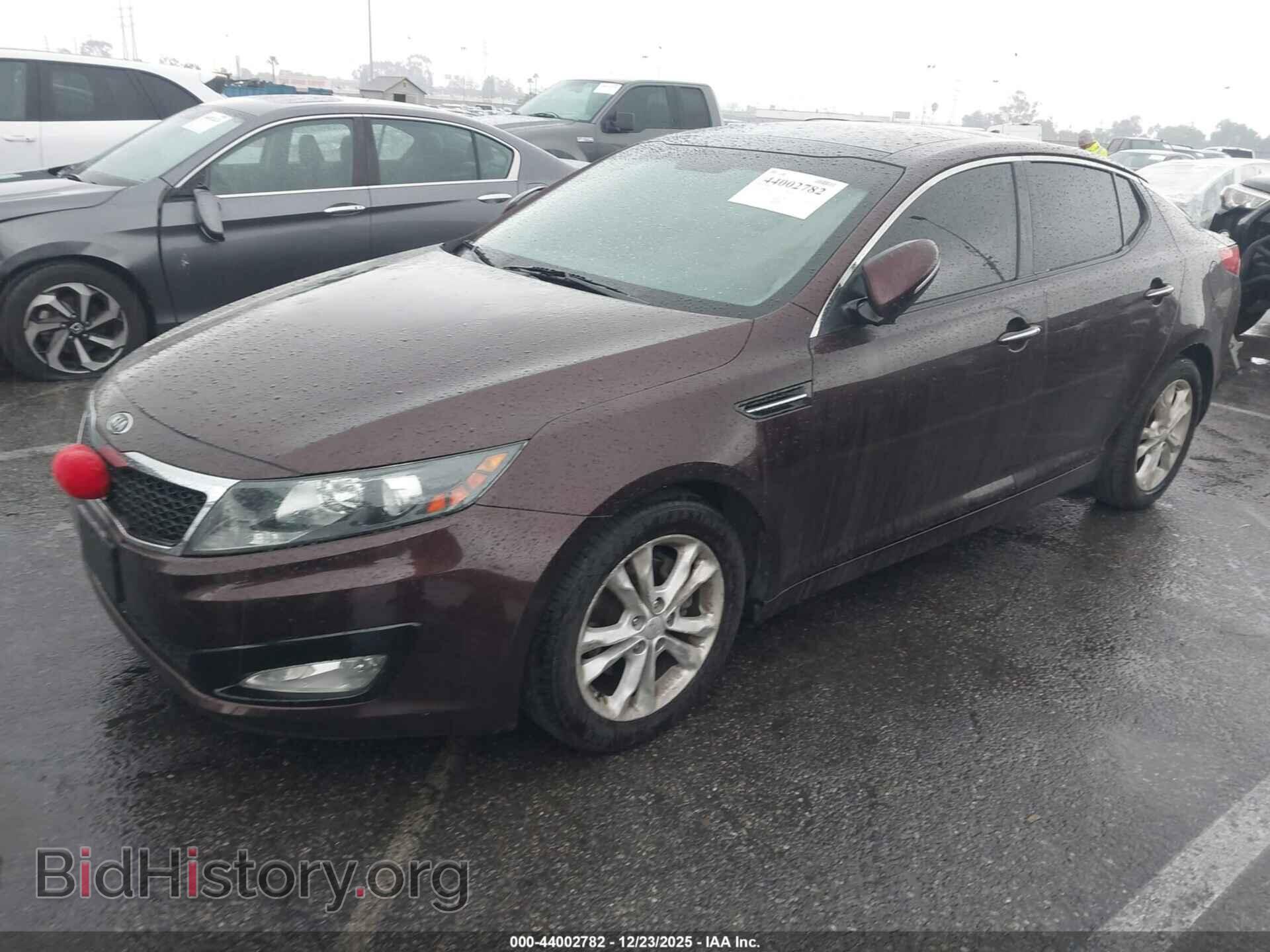 2011 KIA OPTIMA - VIN: KNAGN4A79B5065256 - Photo 2