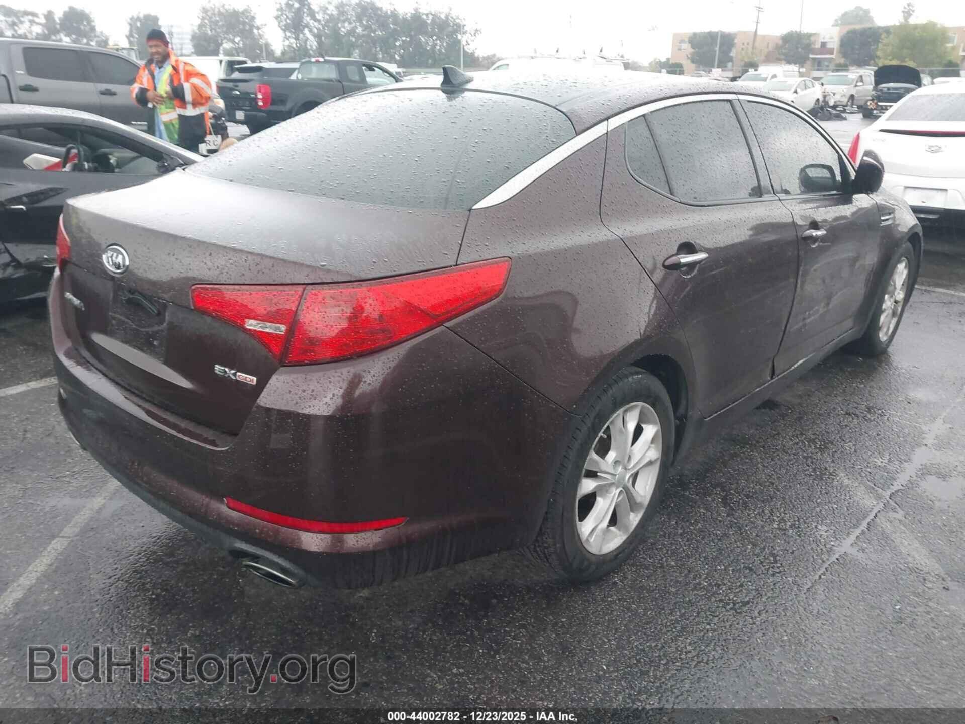 2011 KIA OPTIMA - VIN: KNAGN4A79B5065256 - Photo 4