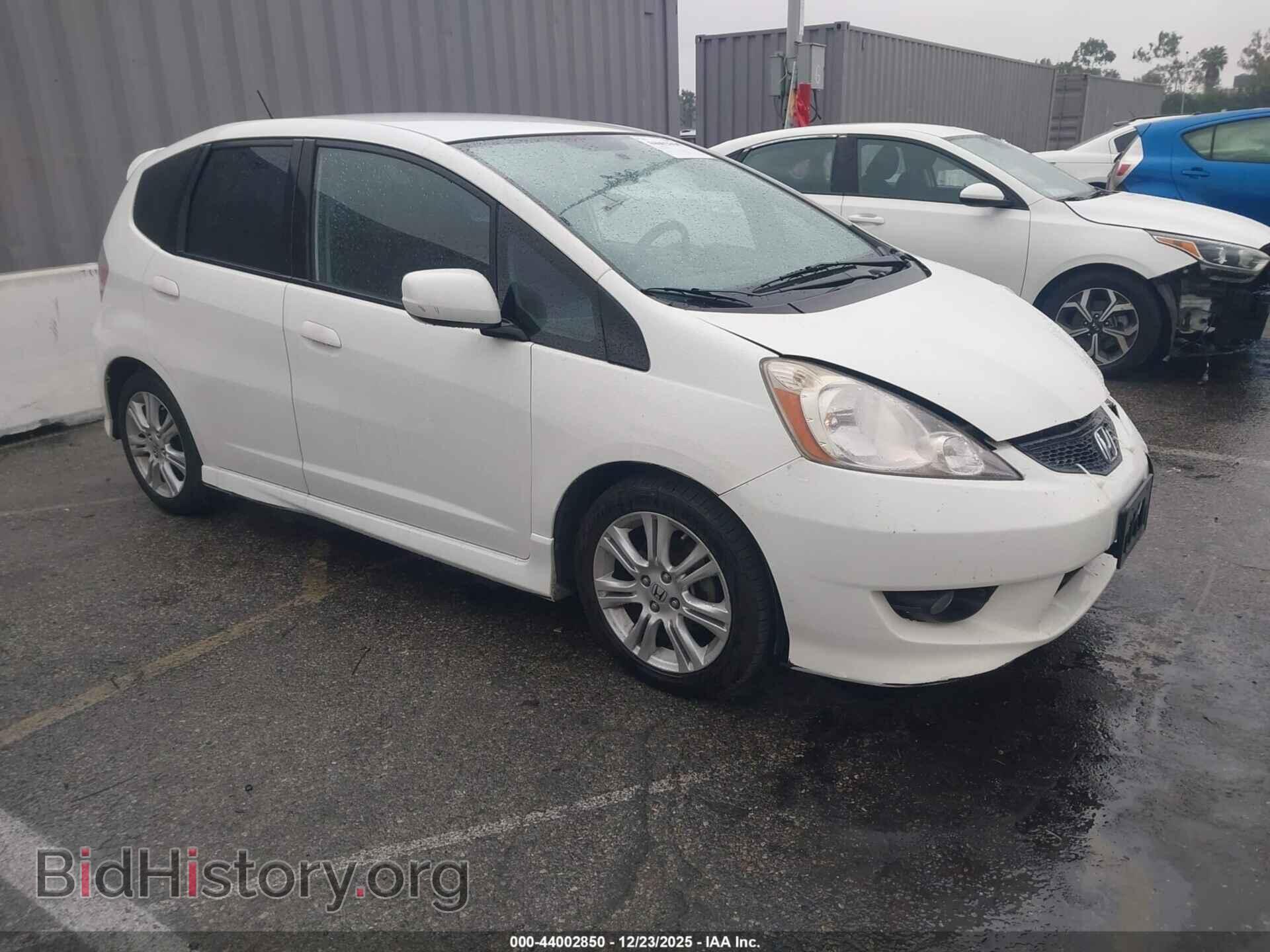Фотография JHMGE8H54BC002428 - HONDA FIT 2011