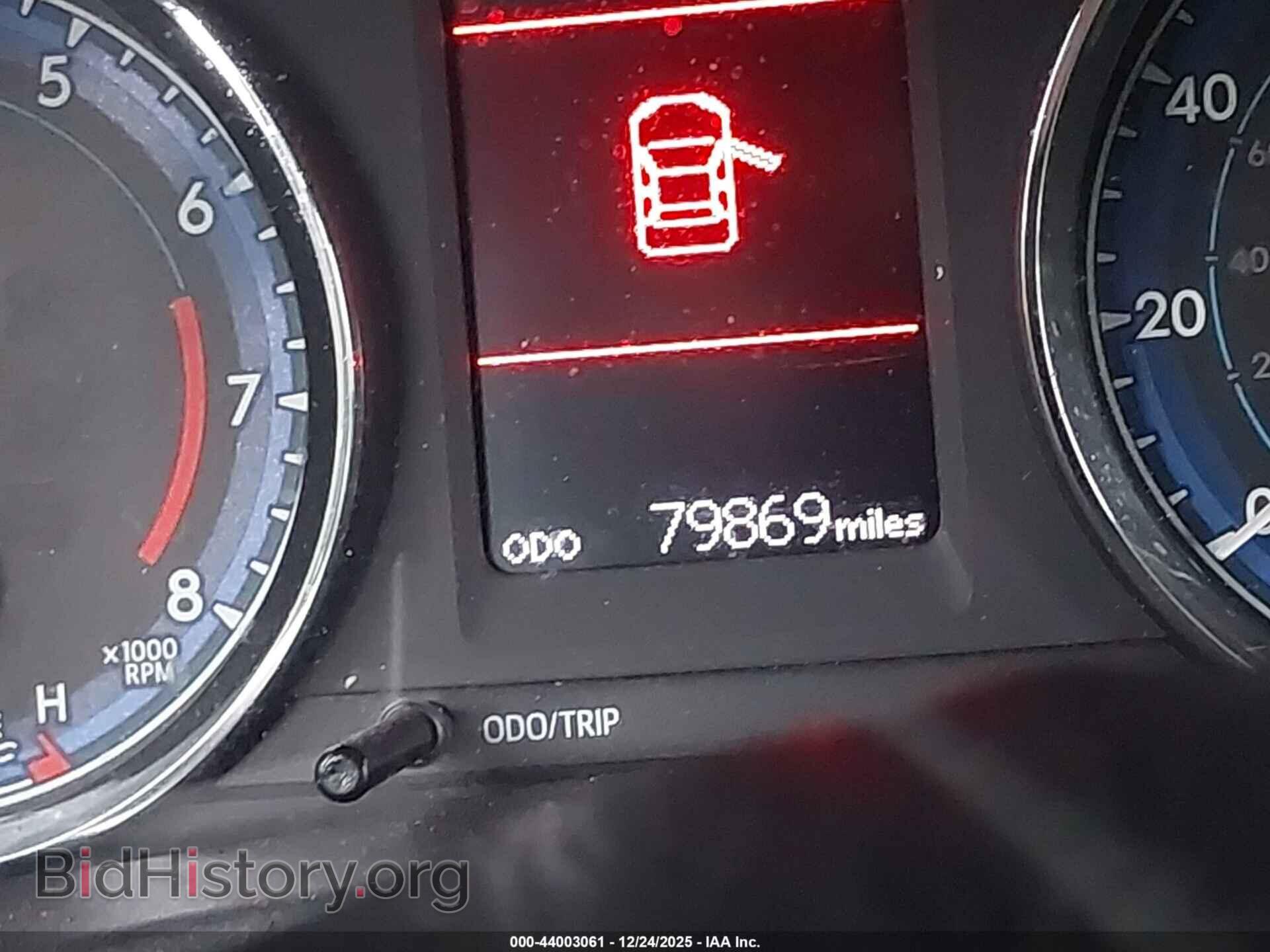 2018 TOYOTA COROLLA - VIN: 2T1BURHE7JC073374 - Фото 14