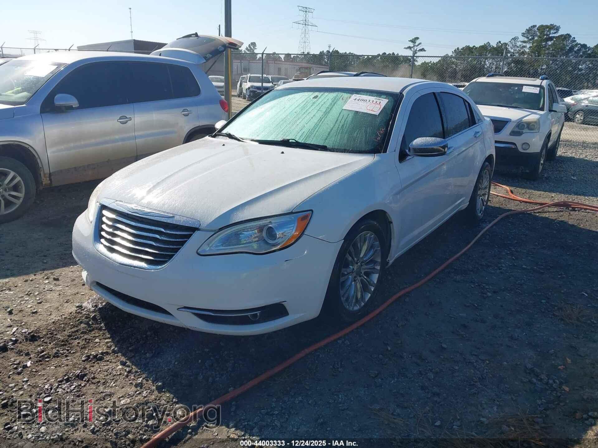 2012 CHRYSLER 200 - VIN: 1C3CCBCBXCN302369 - Фото 2