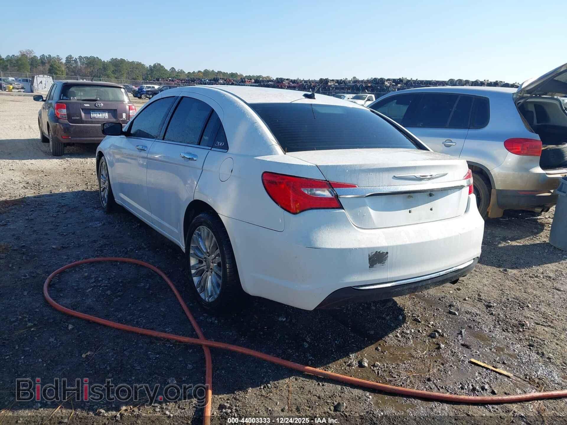 2012 CHRYSLER 200 - VIN: 1C3CCBCBXCN302369 - Фото 3