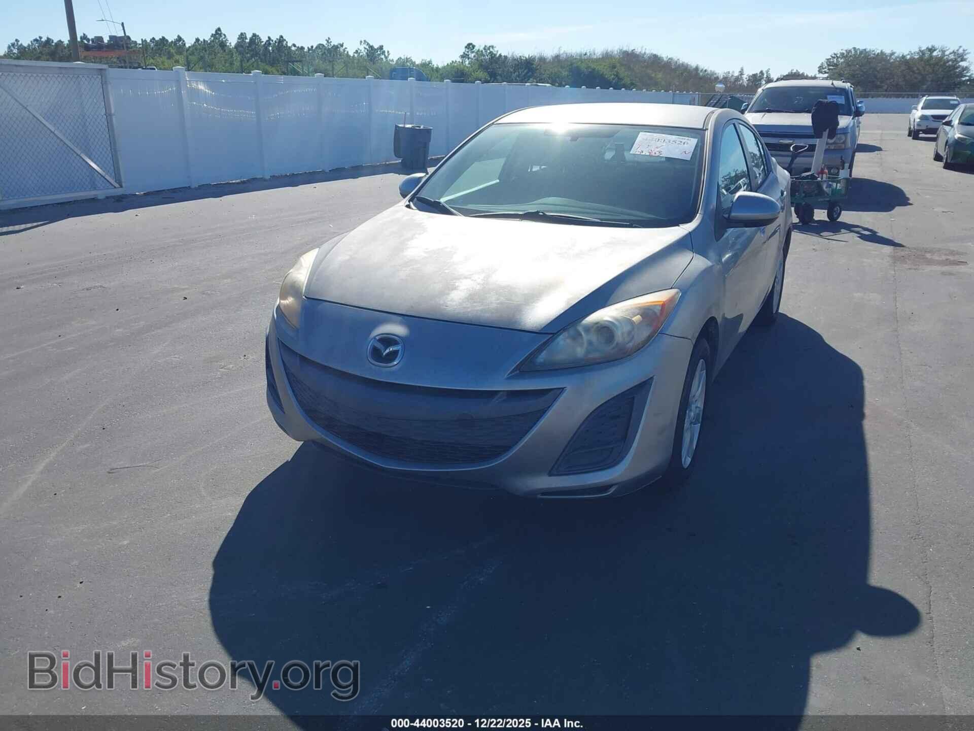 2011 MAZDA MAZDA3 - VIN: JM1BL1VFXB1442106 - Фото 2