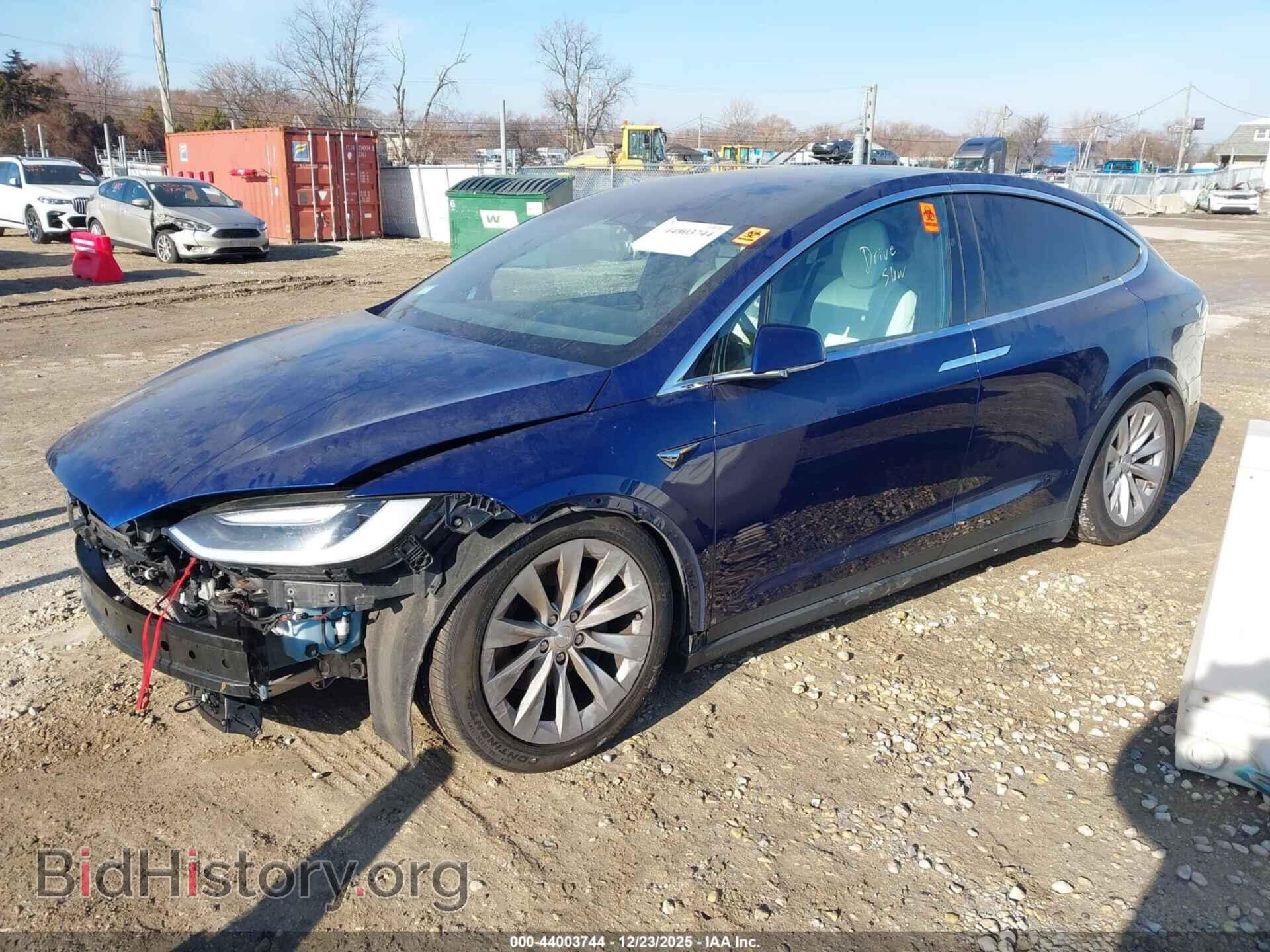2016 TESLA MODEL X - VIN: 5YJXCDE2XGF025992 - Photo 2