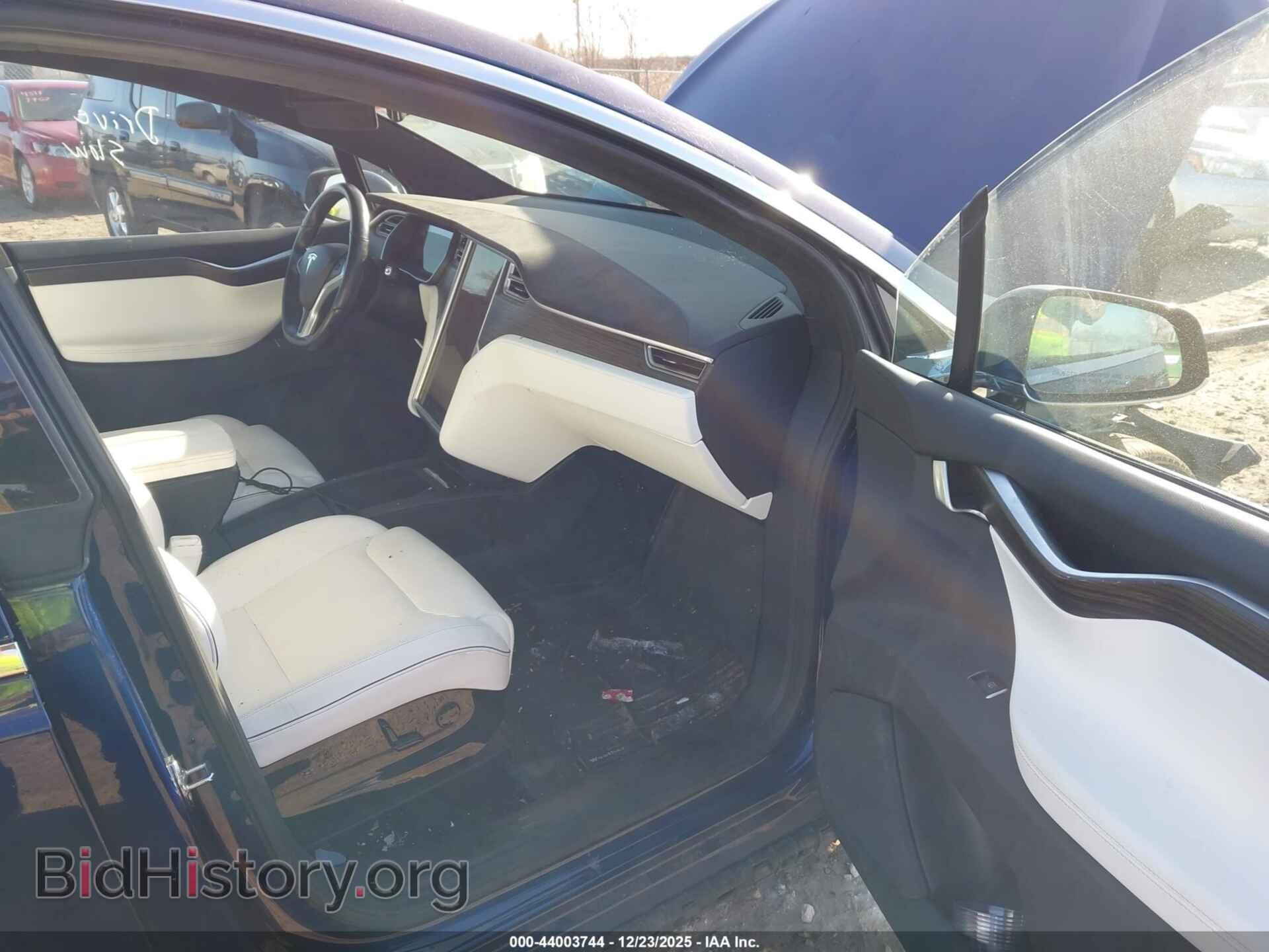 2016 TESLA MODEL X - VIN: 5YJXCDE2XGF025992 - Photo 5