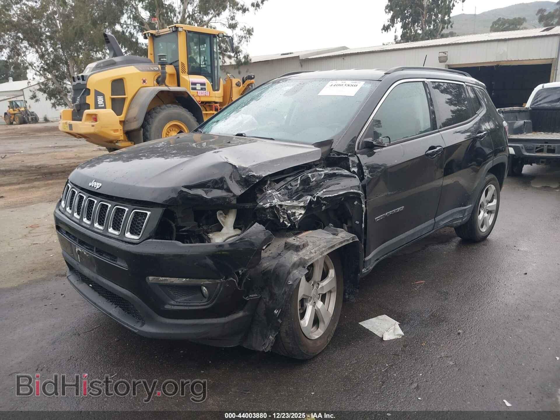 2019 JEEP COMPASS - VIN: 3C4NJDBB0KT723474 - Фото 2