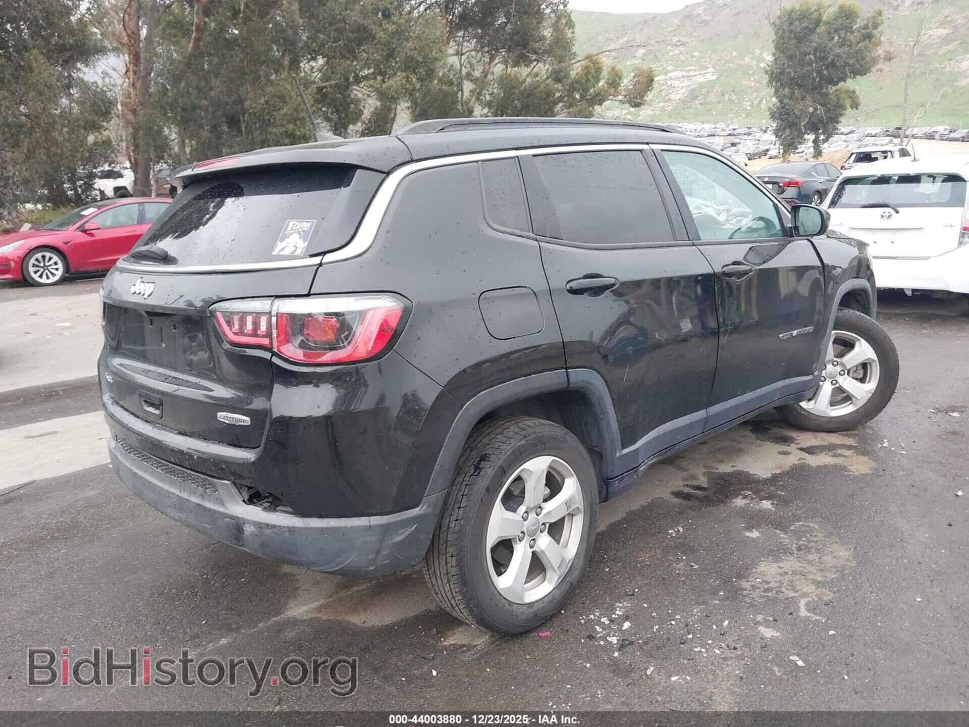 2019 JEEP COMPASS - VIN: 3C4NJDBB0KT723474 - Фото 4