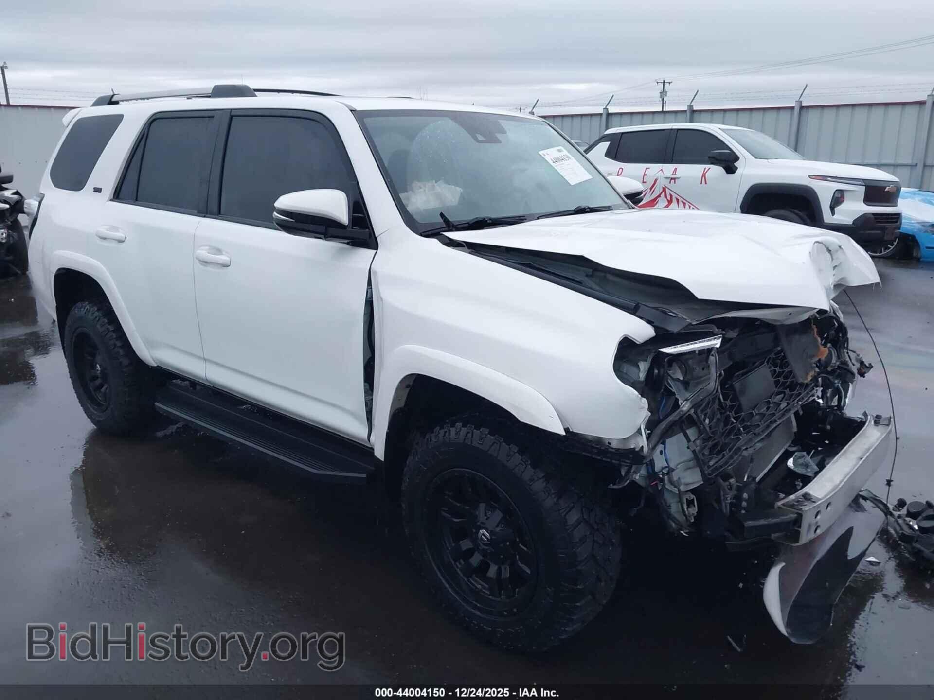 Фотография JTEBU5JR3L5819661 - TOYOTA 4RUNNER 2020