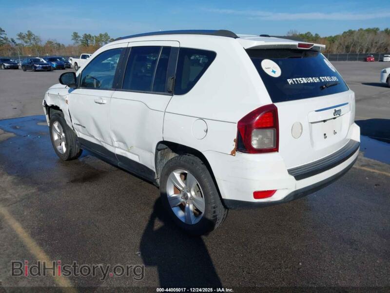2014 Jeep COMPASS (VIN 1C4NJCBB7ED566997) — photo 3 of 11
