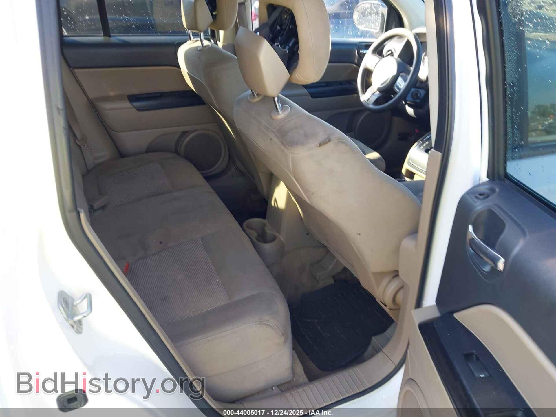 2014 JEEP COMPASS - VIN: 1C4NJCBB7ED566997 - Фото 8