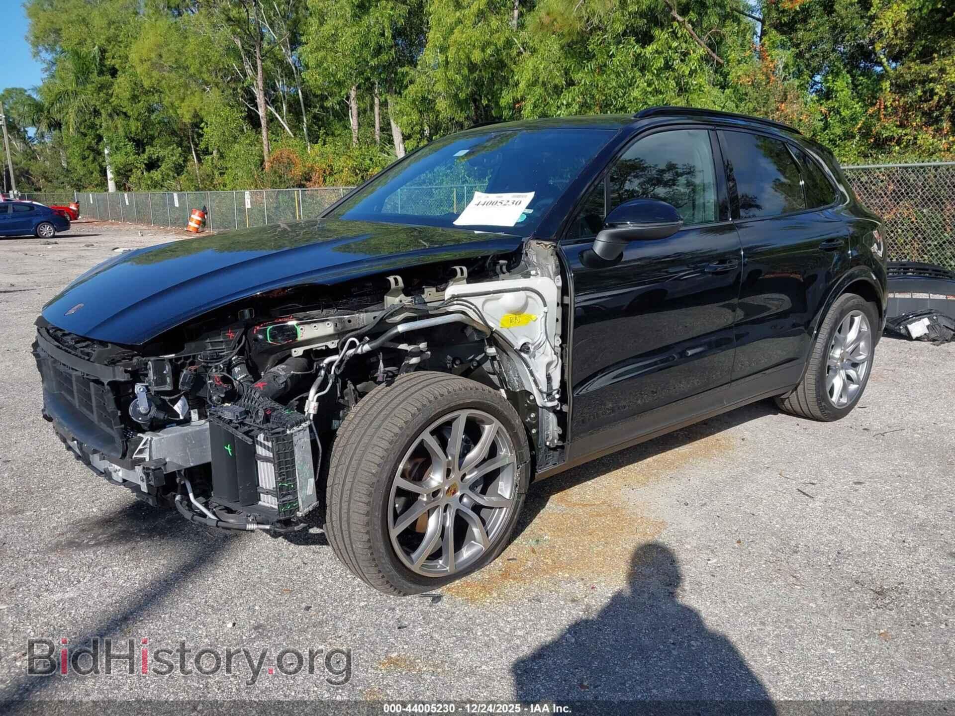 2020 PORSCHE CAYENNE - VIN: WP1AA2AY6LDA02476 - Photo 2