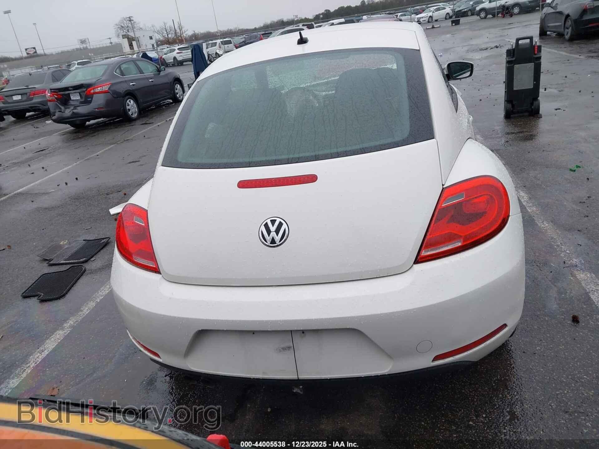 2012 VOLKSWAGEN BEETLE - VIN: 3VWJP7AT9CM628025 - Фото 16