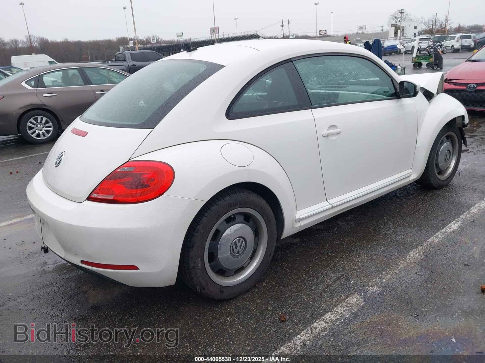 2012 VOLKSWAGEN BEETLE - VIN: 3VWJP7AT9CM628025 - Фото 4