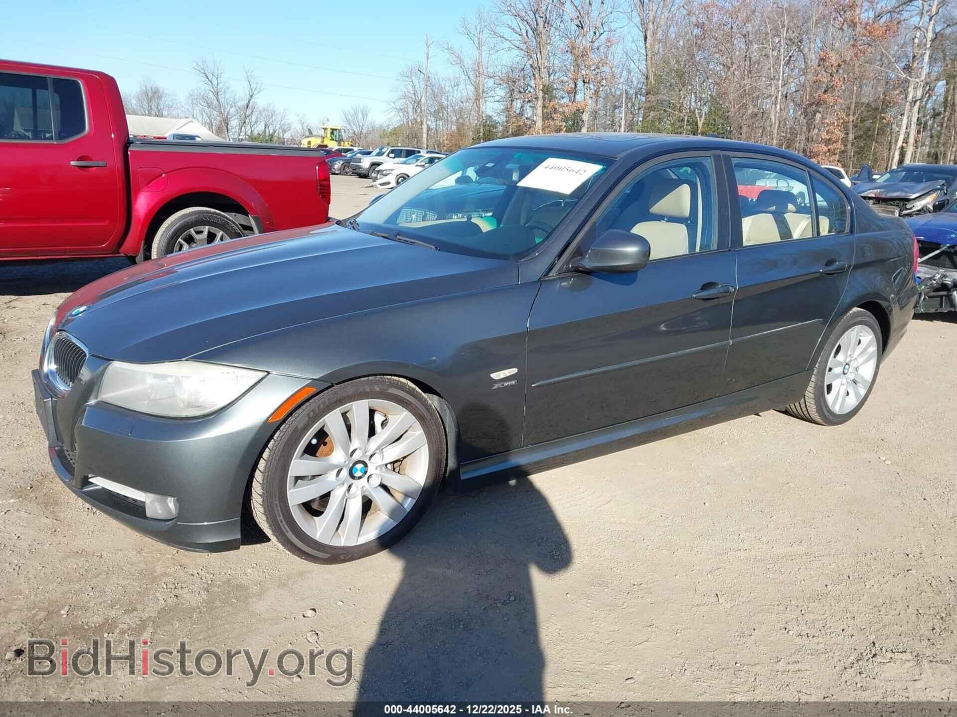 2009 BMW 335I - VIN: WBAPL33599A405891 - Фото 2