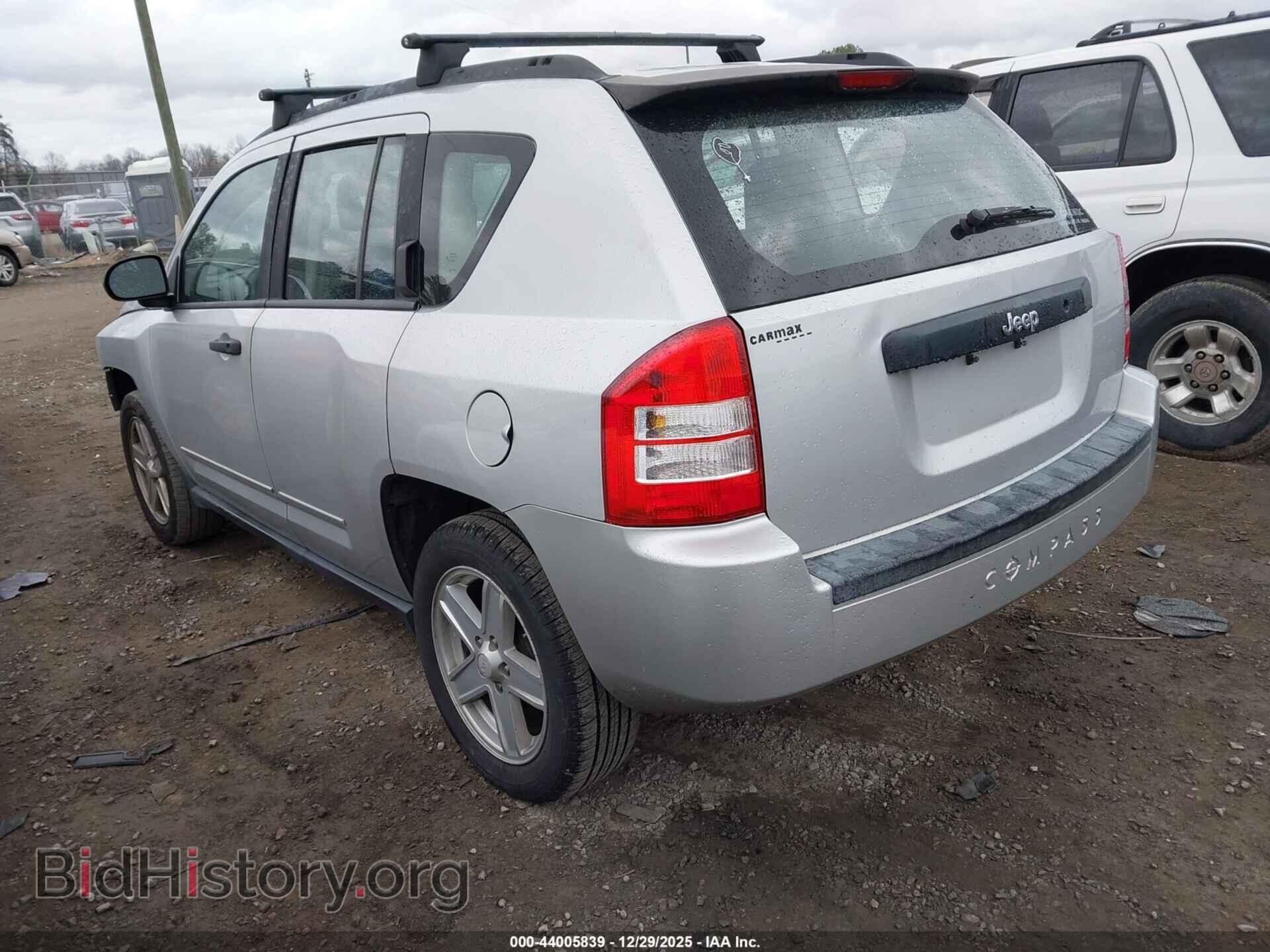 2009 JEEP COMPASS - VIN: 1J4FT47B79D102833 - Фото 3