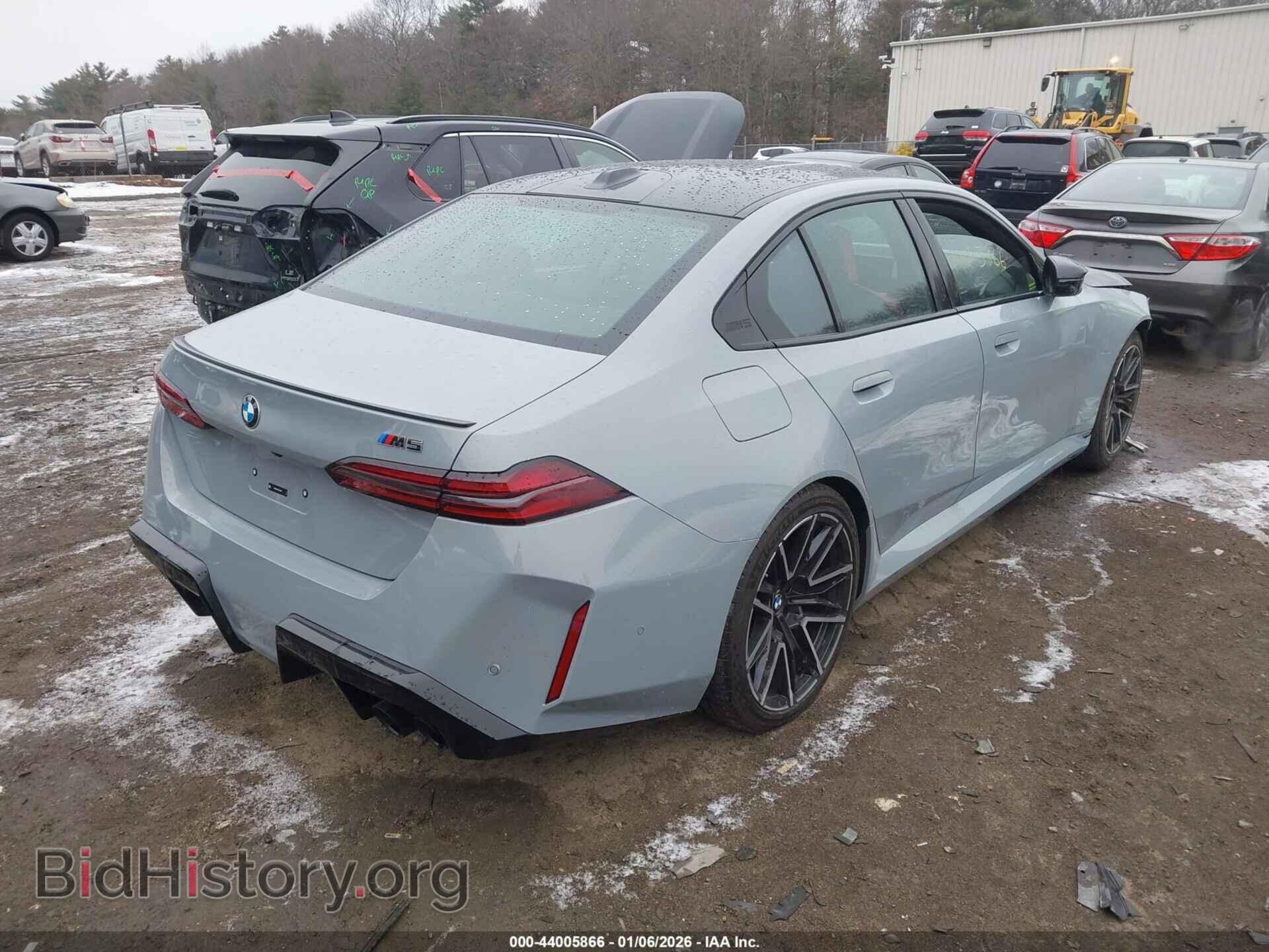 2026 BMW M5 - VIN: WBS83FK0XTCV28876 - Фото 4