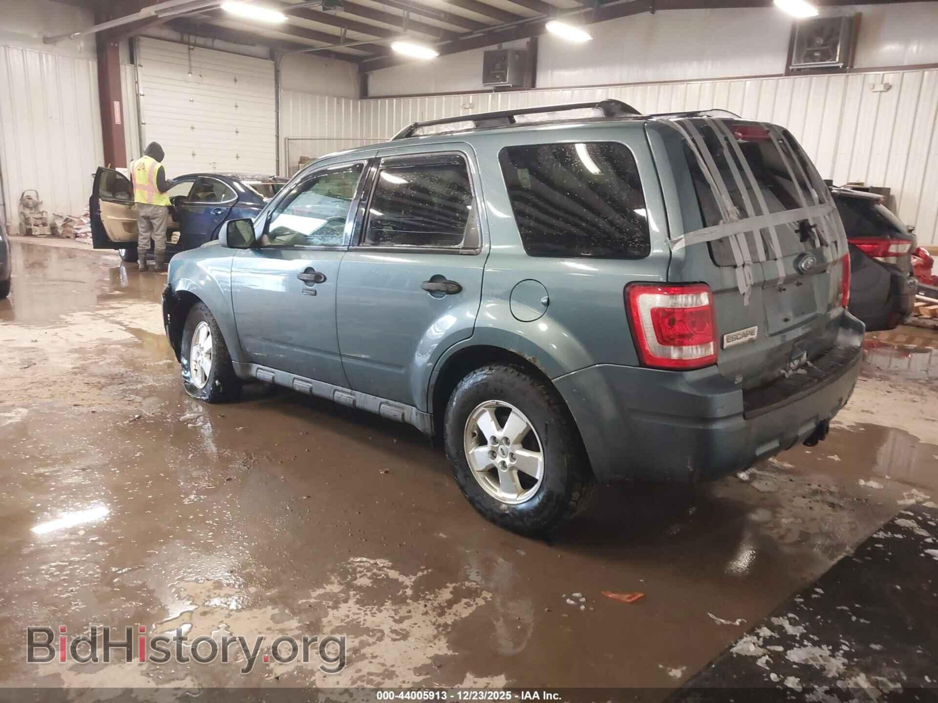 2011 FORD ESCAPE - VIN: 1FMCU9DG8BKA41038 - Фото 3