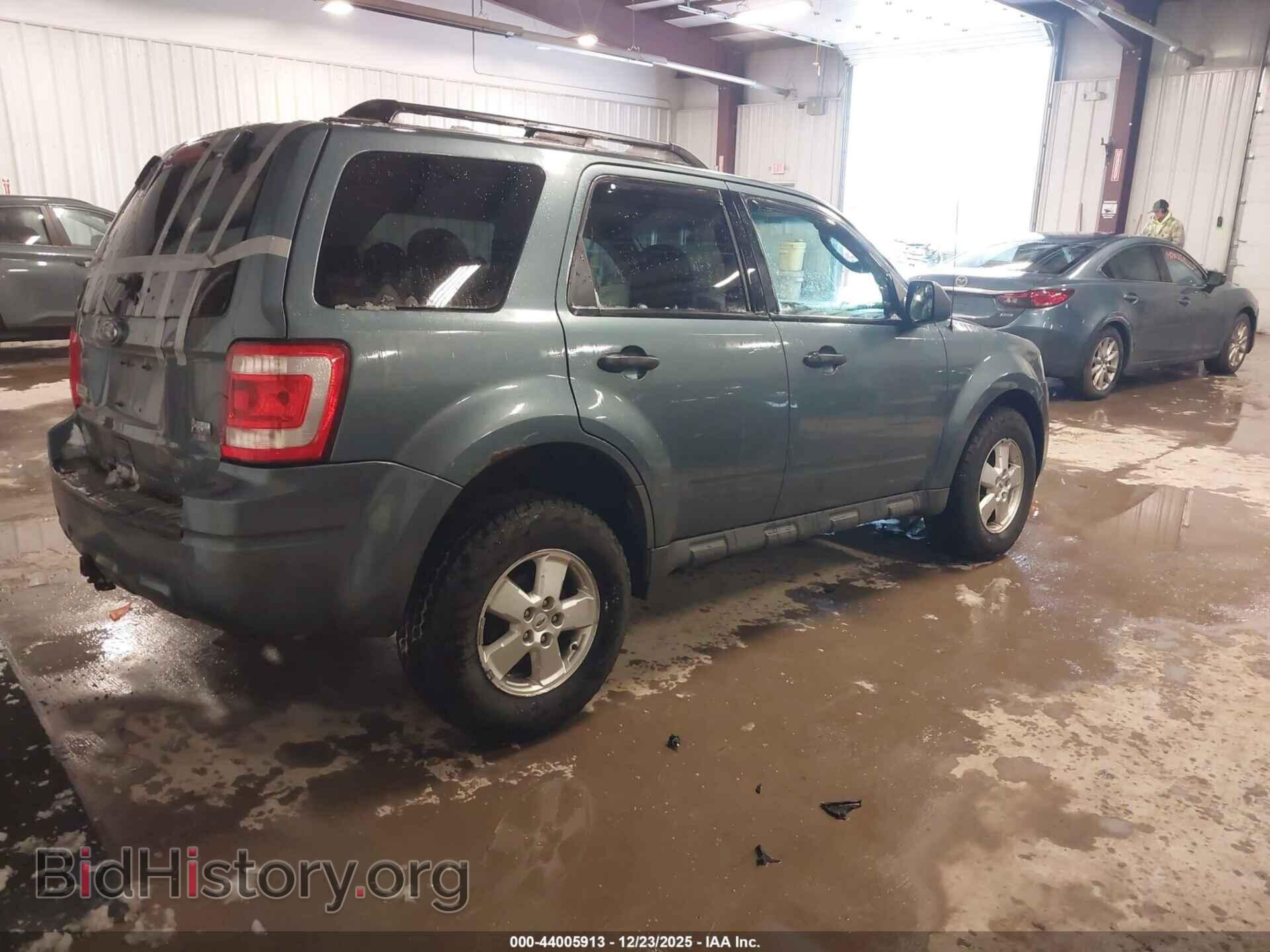 2011 FORD ESCAPE - VIN: 1FMCU9DG8BKA41038 - Фото 4
