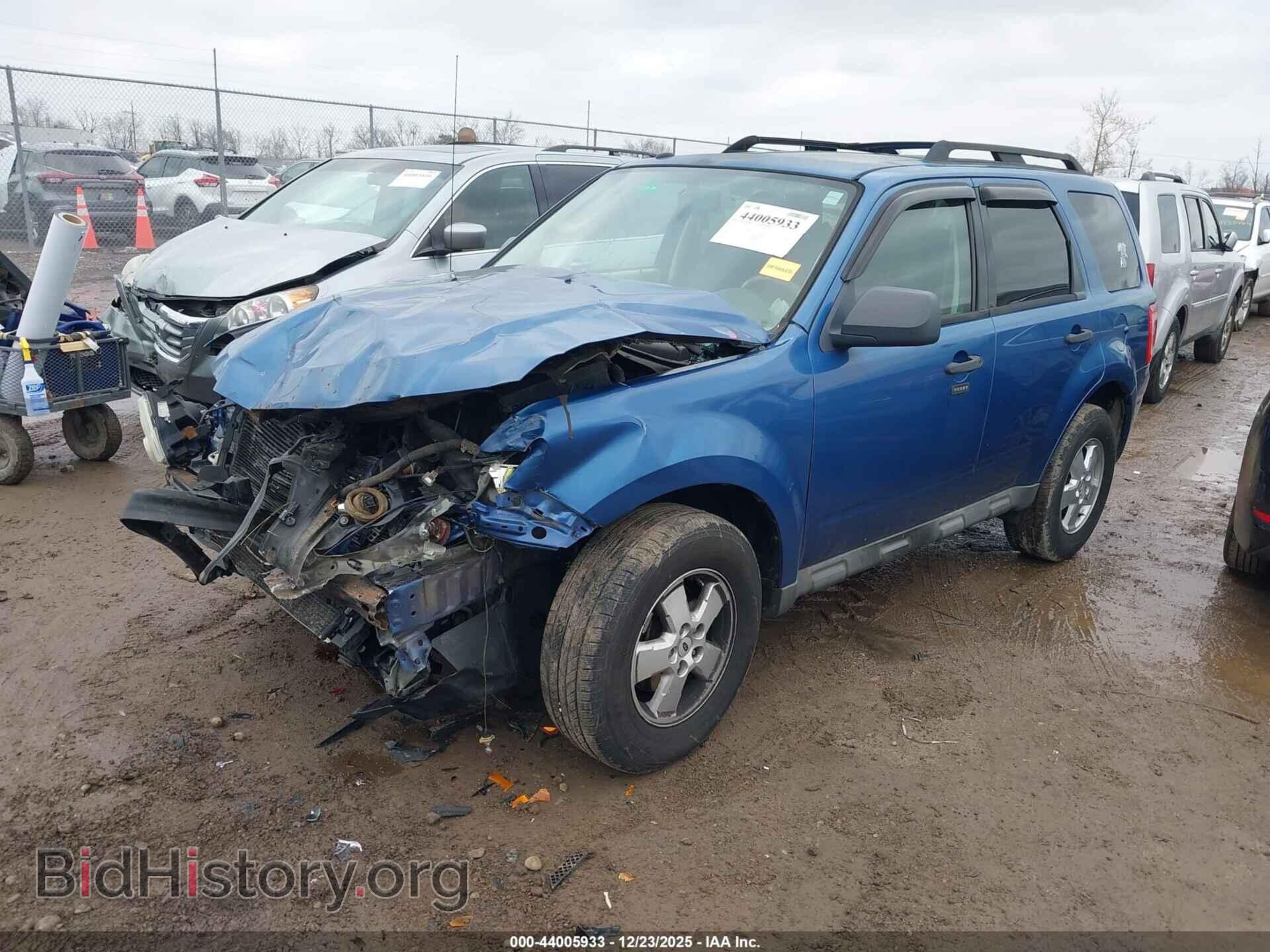 2010 FORD ESCAPE - VIN: 1FMCU0D71AKA32076 - Фото 2