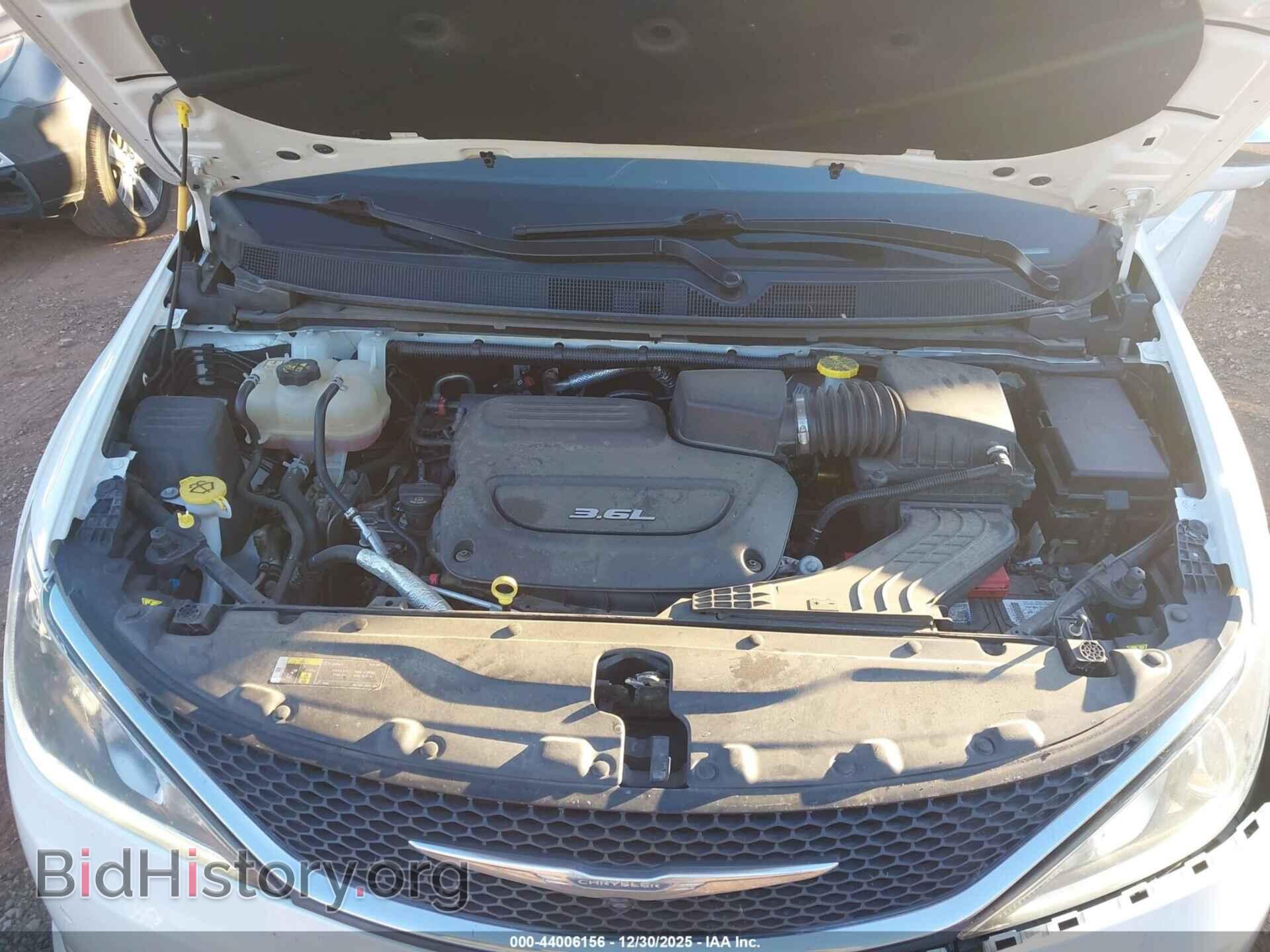2018 CHRYSLER PACIFICA - VIN: 2C4RC1GGXJR103165 - Фото 10