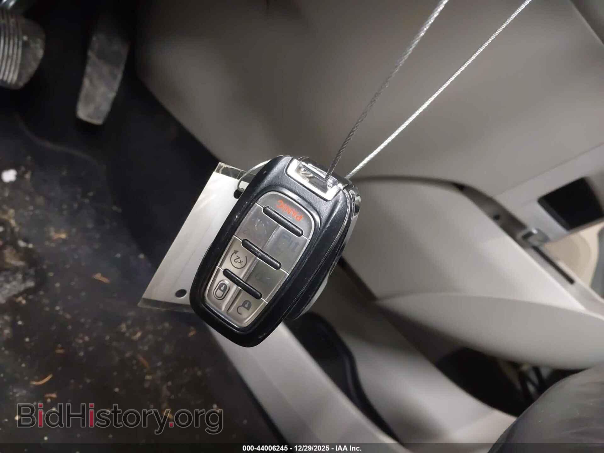 2017 CHRYSLER PACIFICA - VIN: 2C4RC1BG0HR530002 - Фото 11