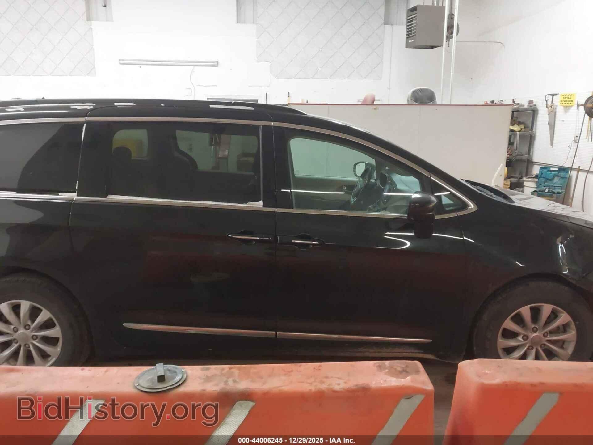 2017 CHRYSLER PACIFICA - VIN: 2C4RC1BG0HR530002 - Фото 13